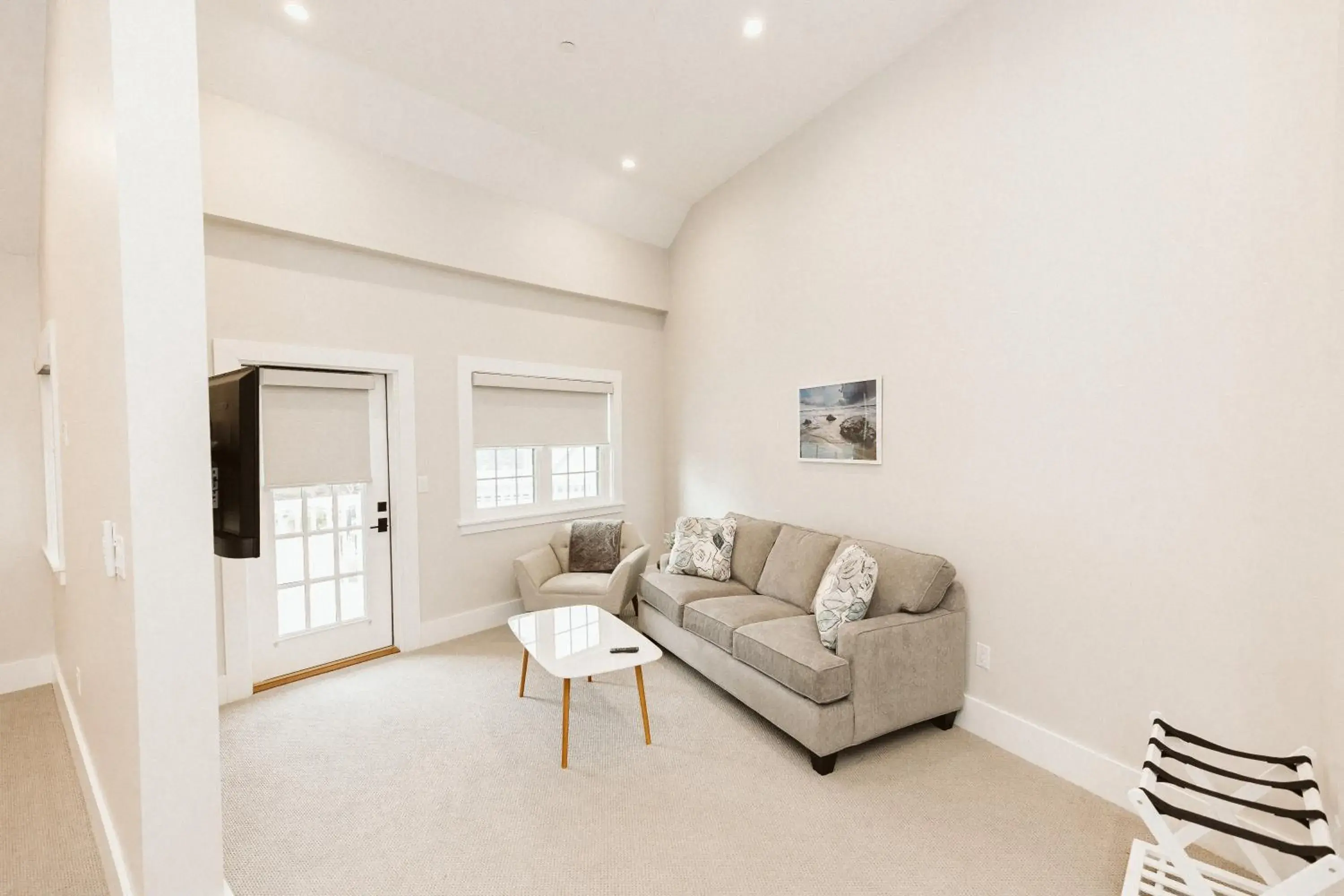 King Studio with Sofa Bed in Grasshopper Inn King Studio with Sofa Bed in Grasshopper Inn