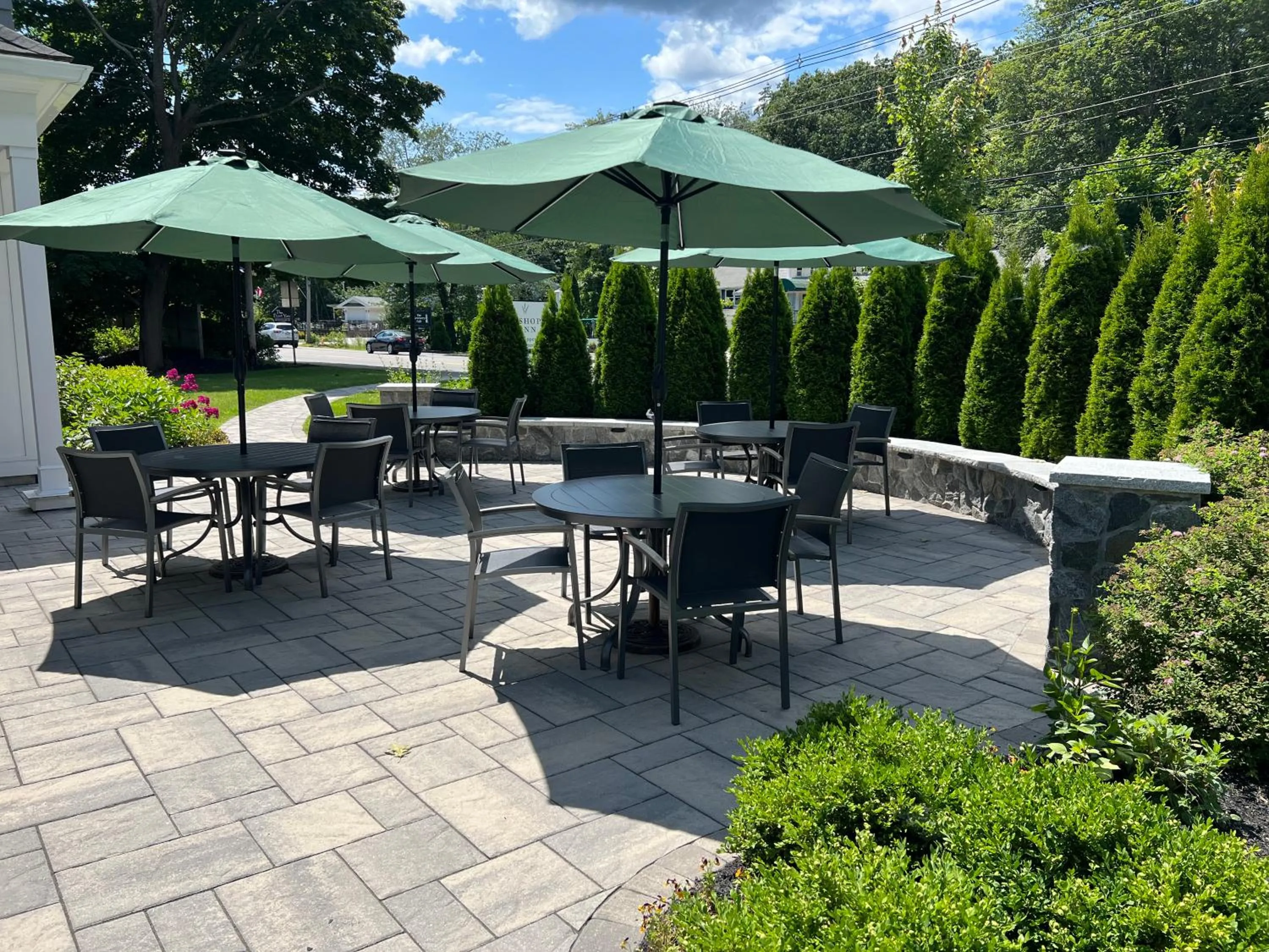 Balcony/Terrace in Grasshopper Inn