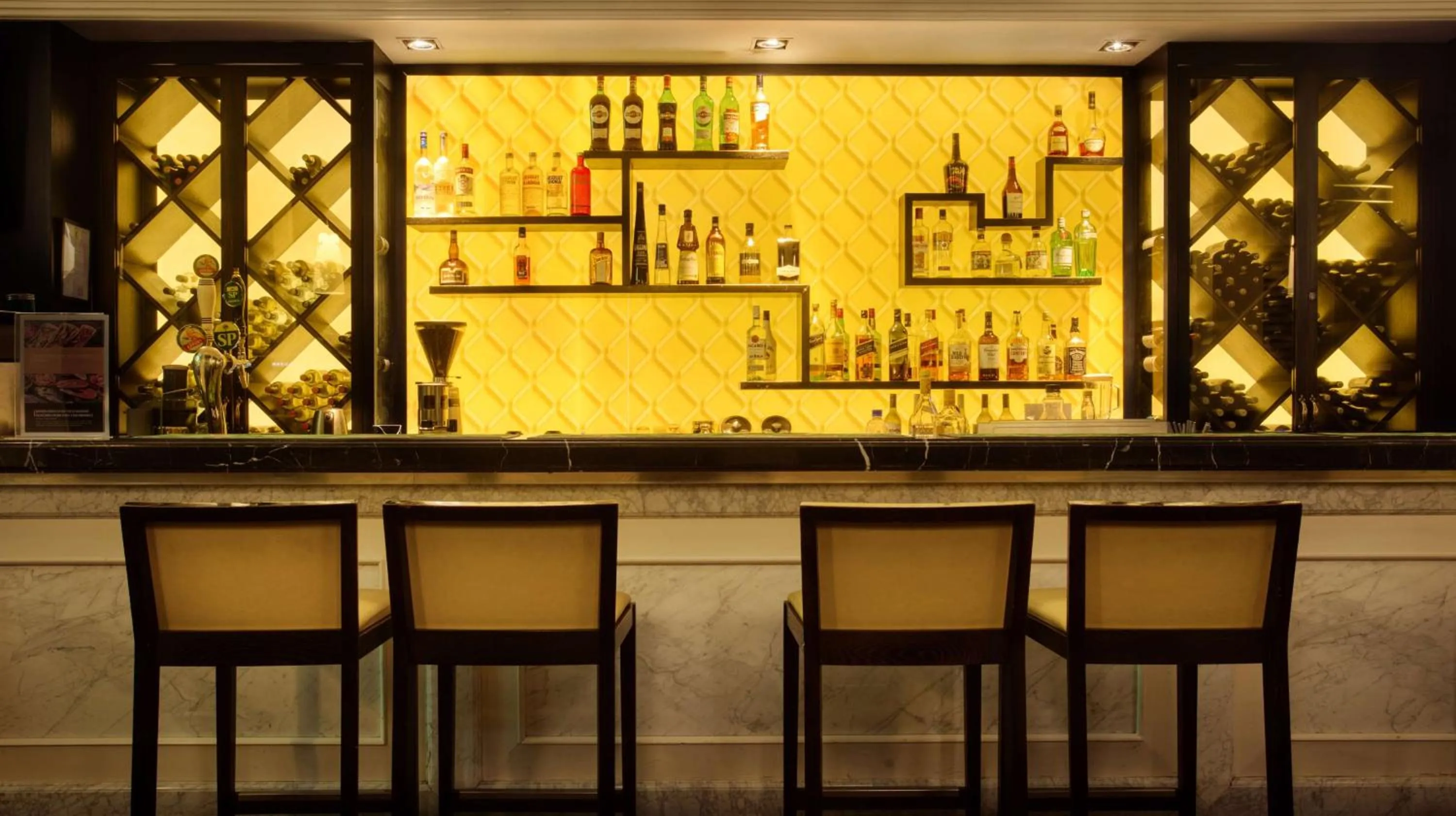 Lounge or bar in Grand Papua Hotel, a member of Radisson Individuals