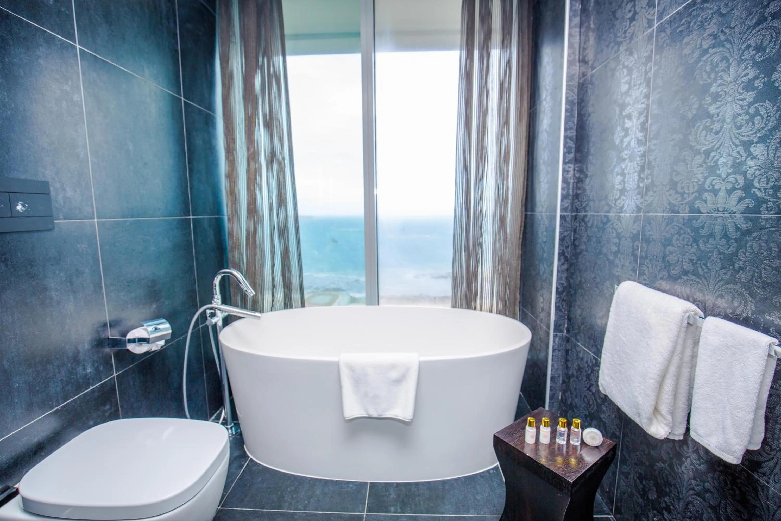 Bath in Grand Papua Hotel