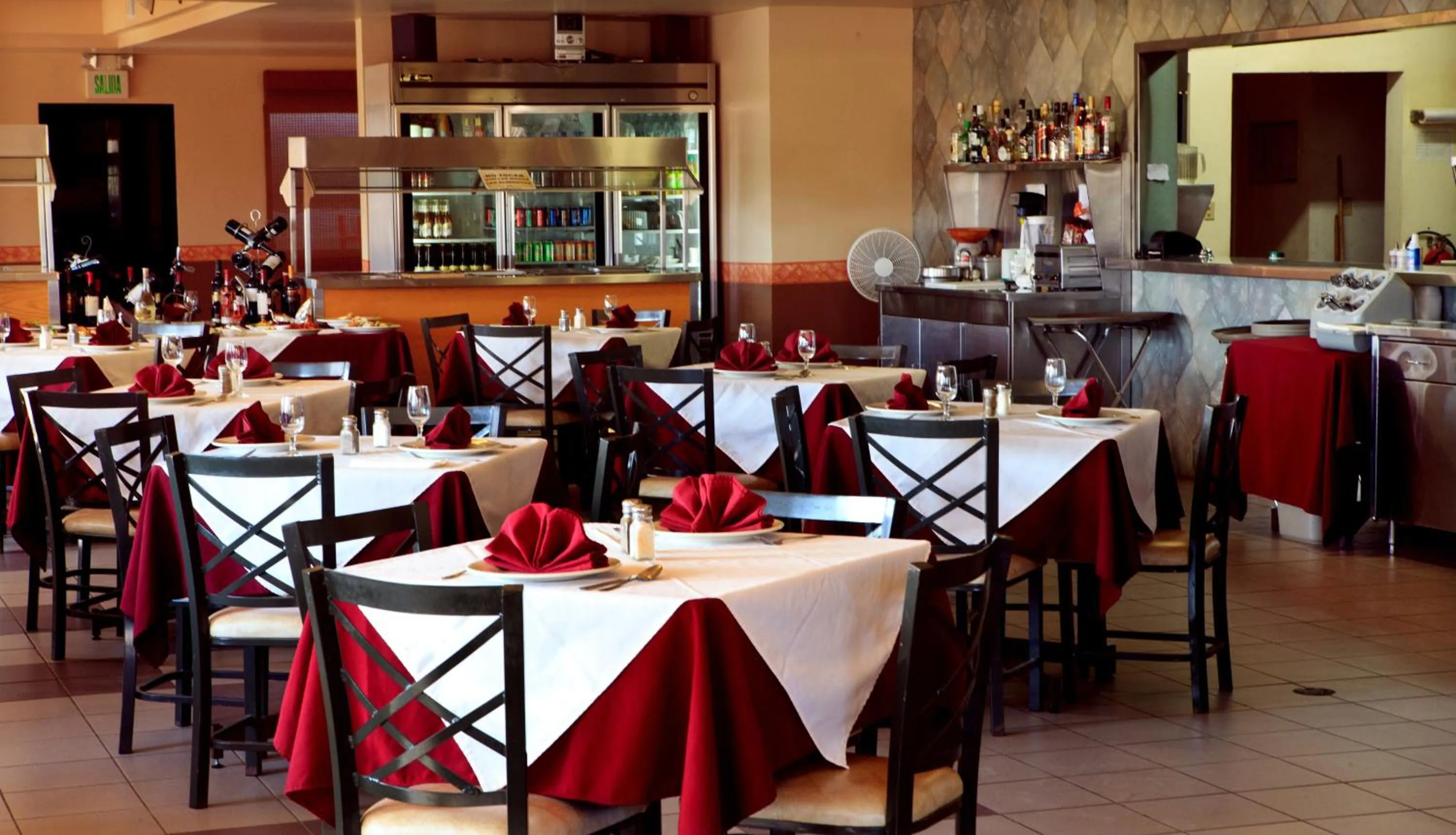 Restaurant/places to eat in La Villa De San Quintin