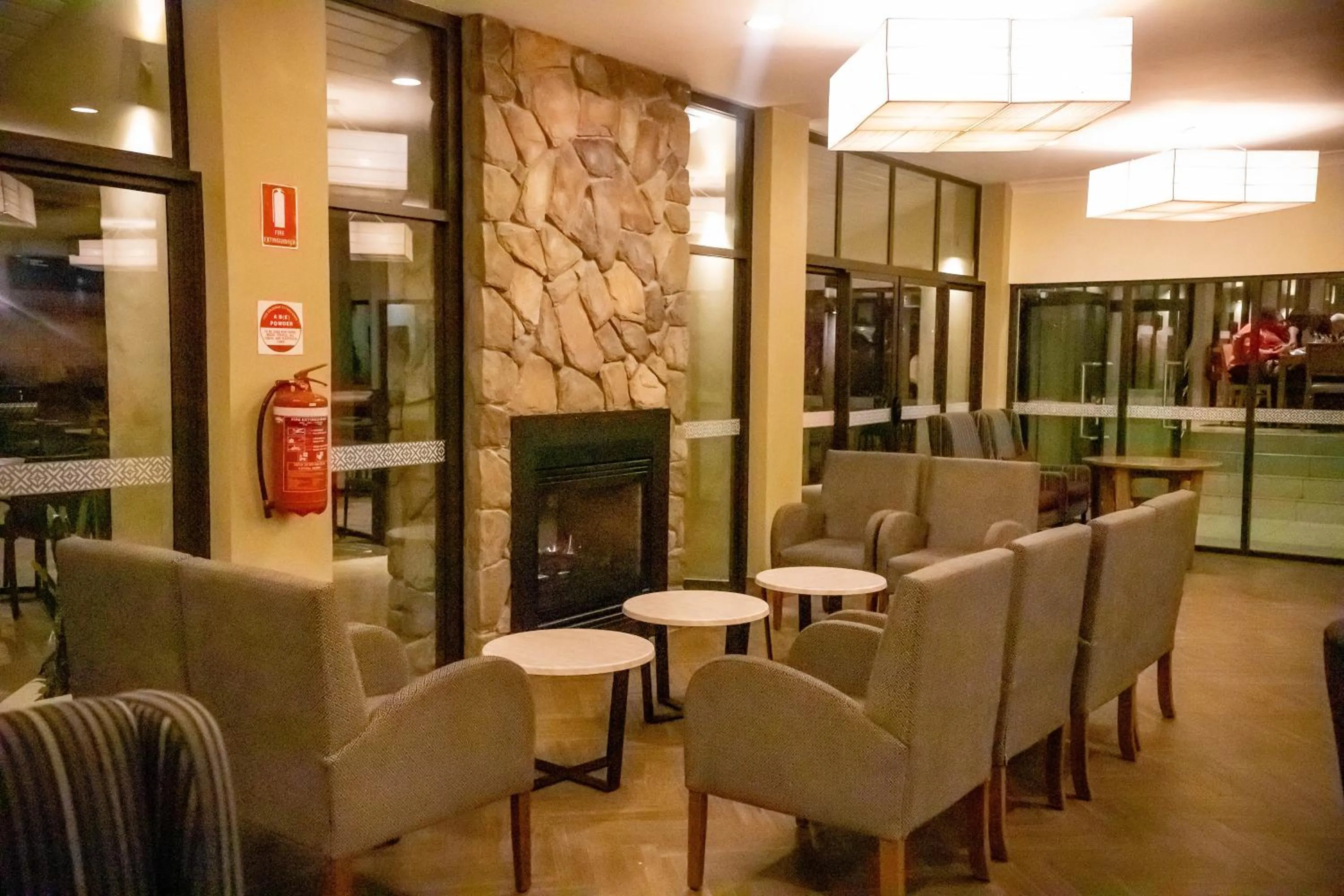 Lounge or bar in Highlander Hotel