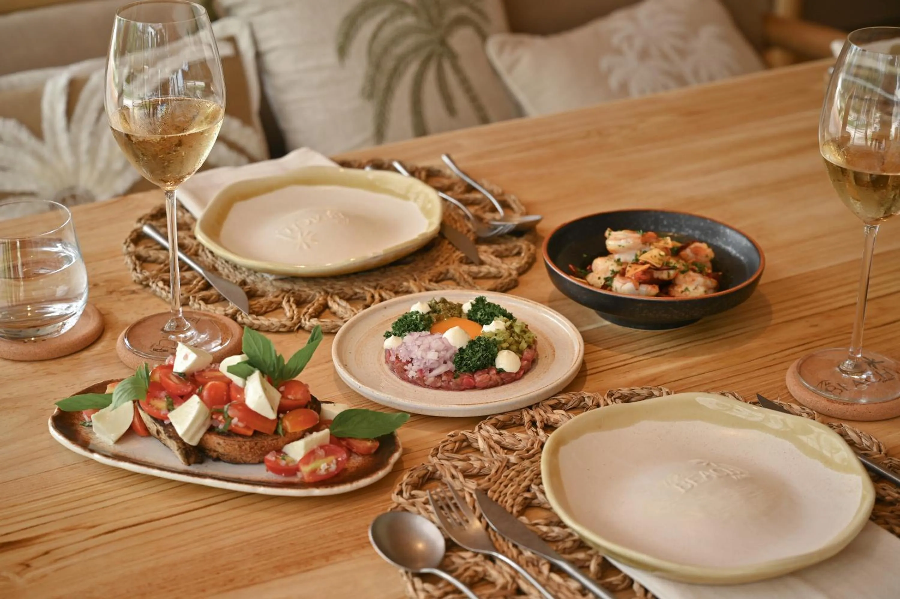 Restaurant/places to eat in Arinara Beach Resort Phuket - SHA Extra Plus