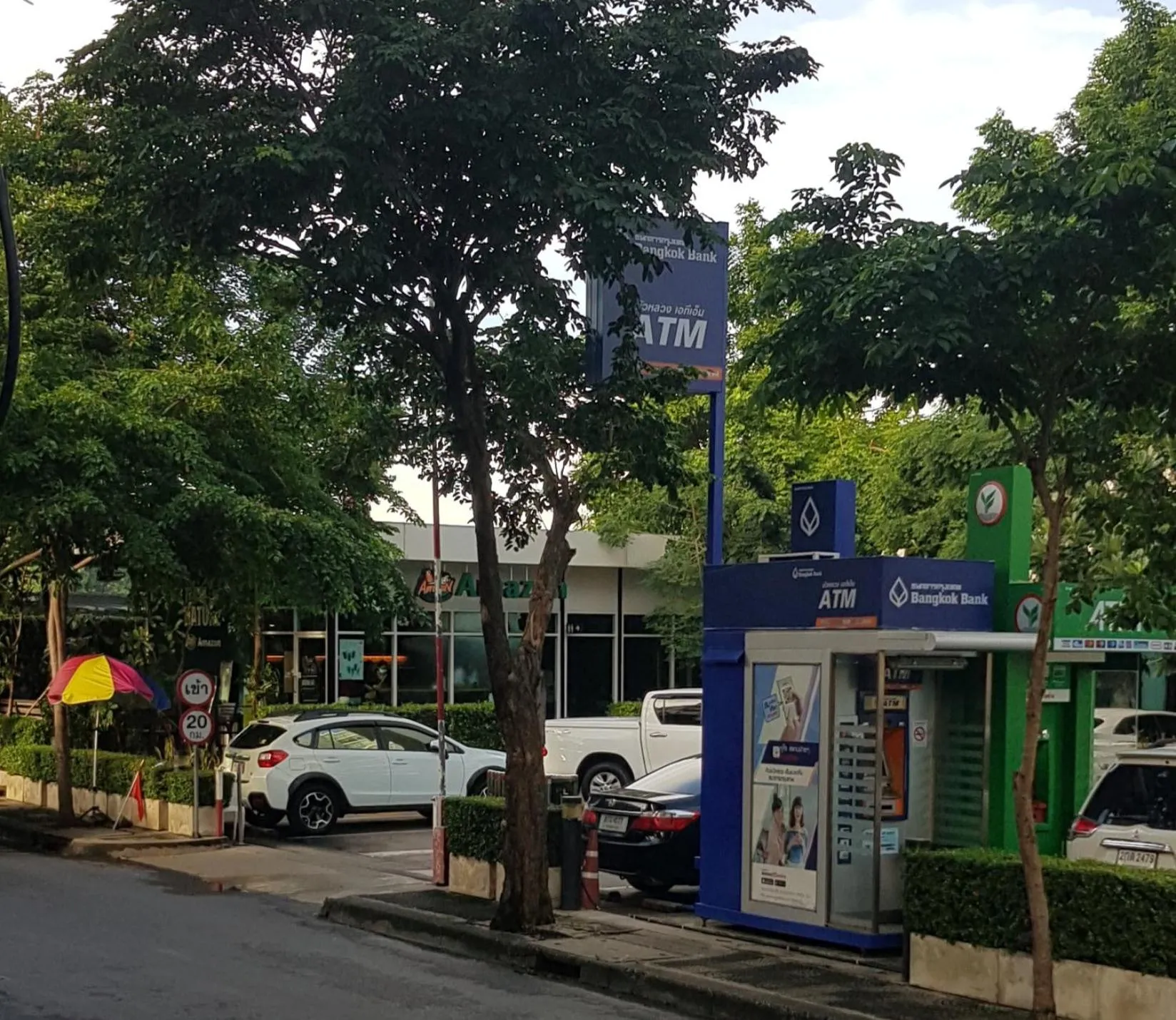 Off site in โรงแรมวินบางนา Win Bangna Hotel