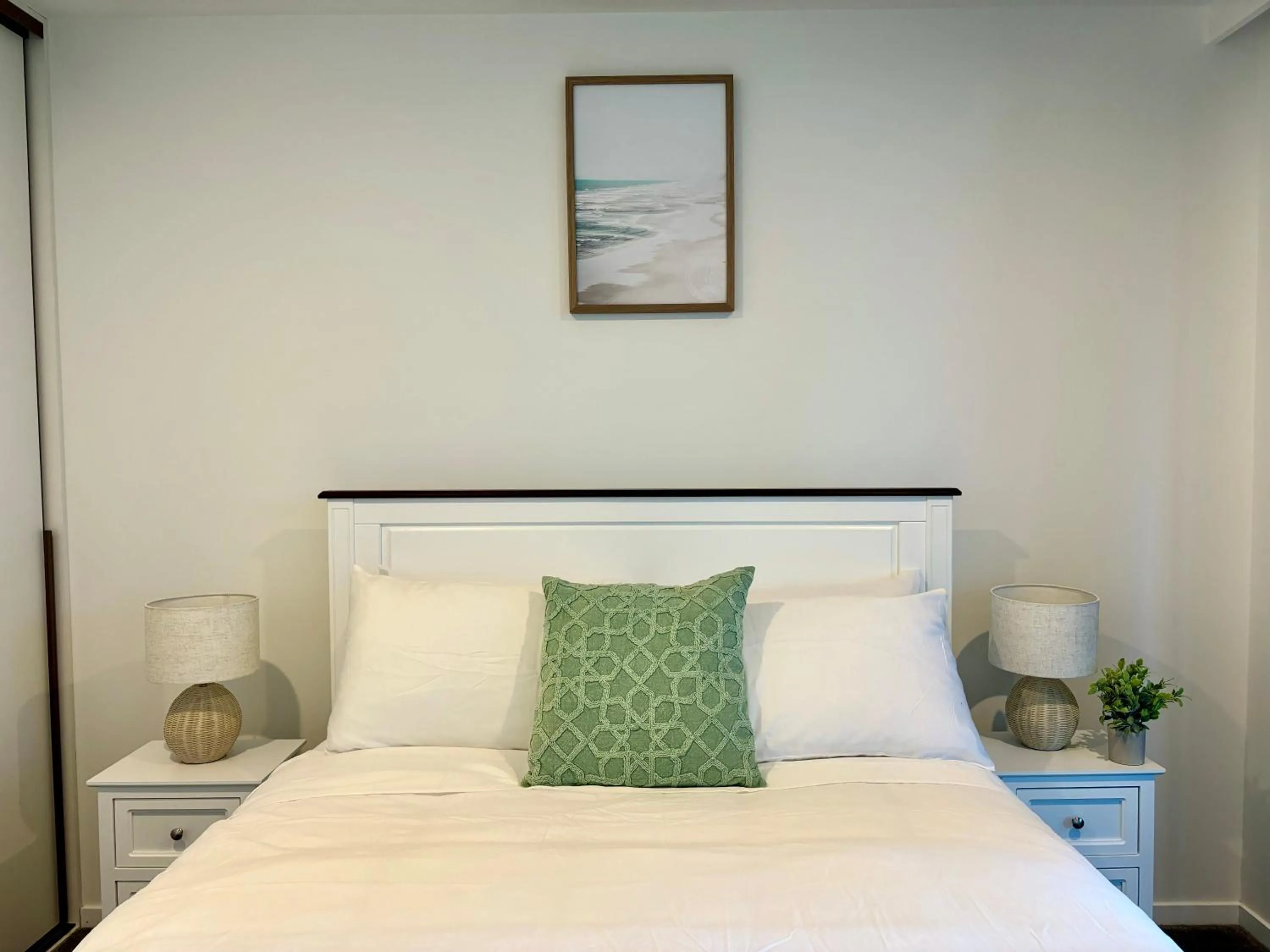 Bed in Skygarden Luxury Condo