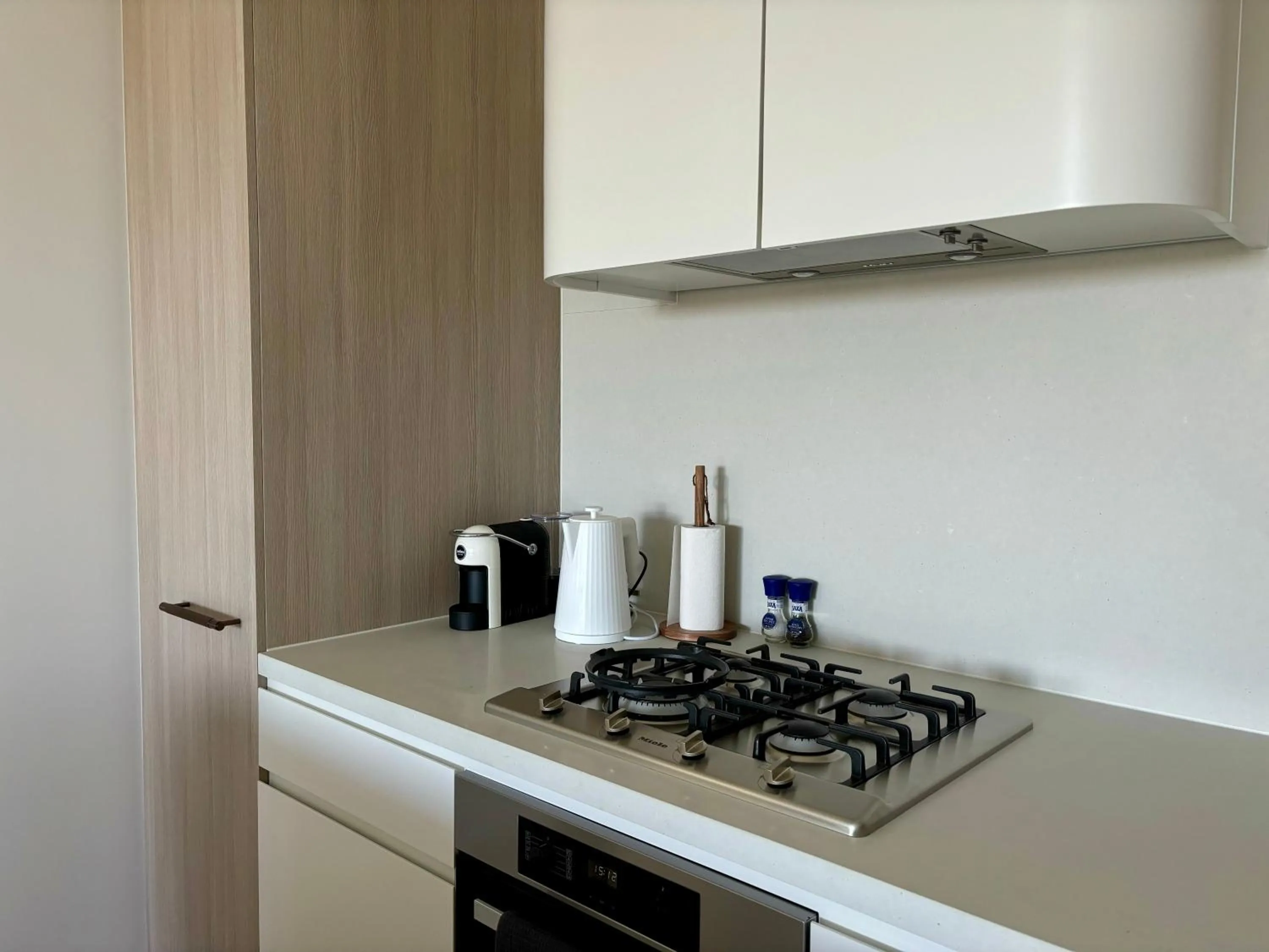 Coffee/tea facilities in Skygarden Luxury Condo