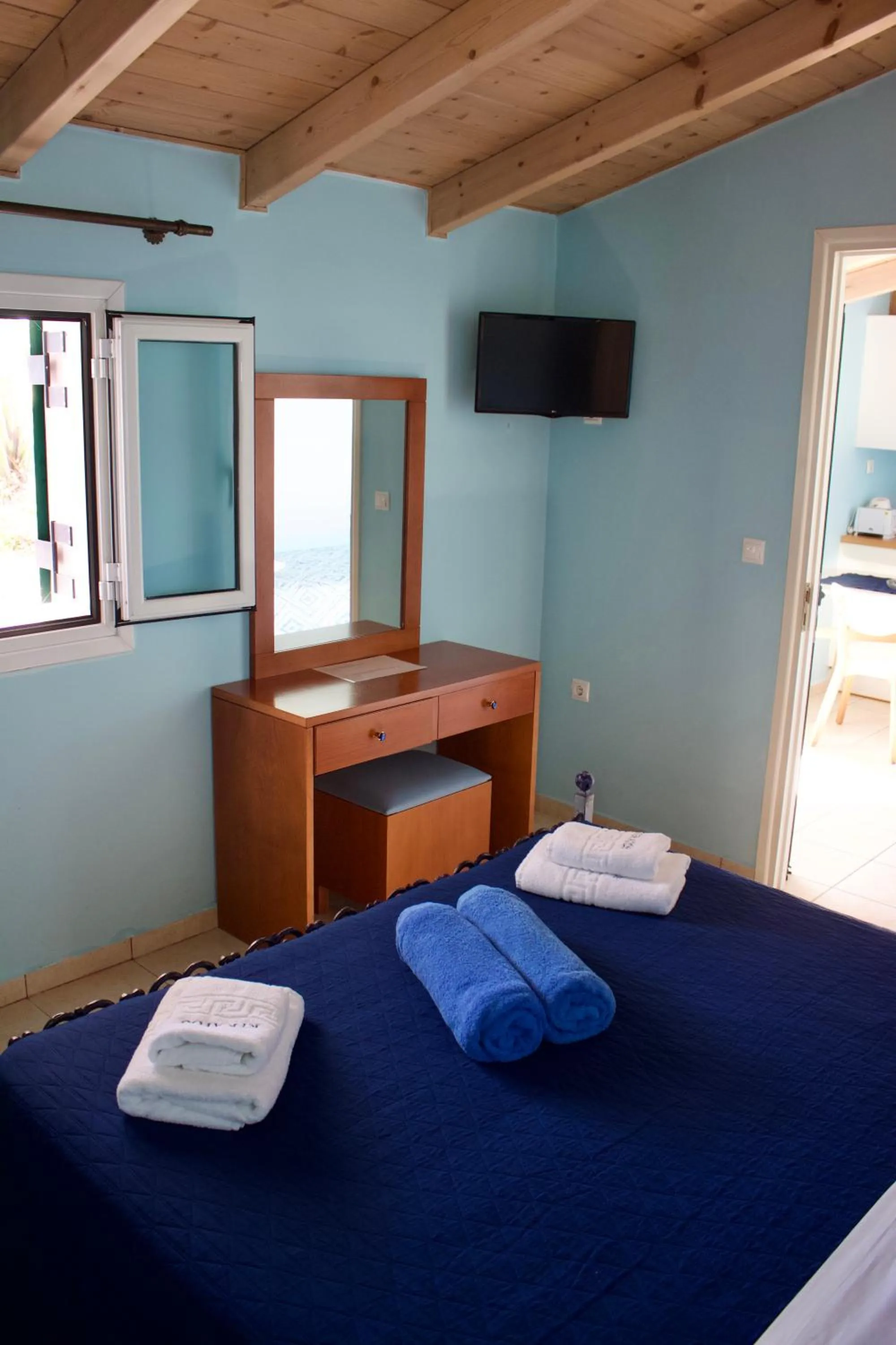 Bedroom, Bed in Kekatos Studios