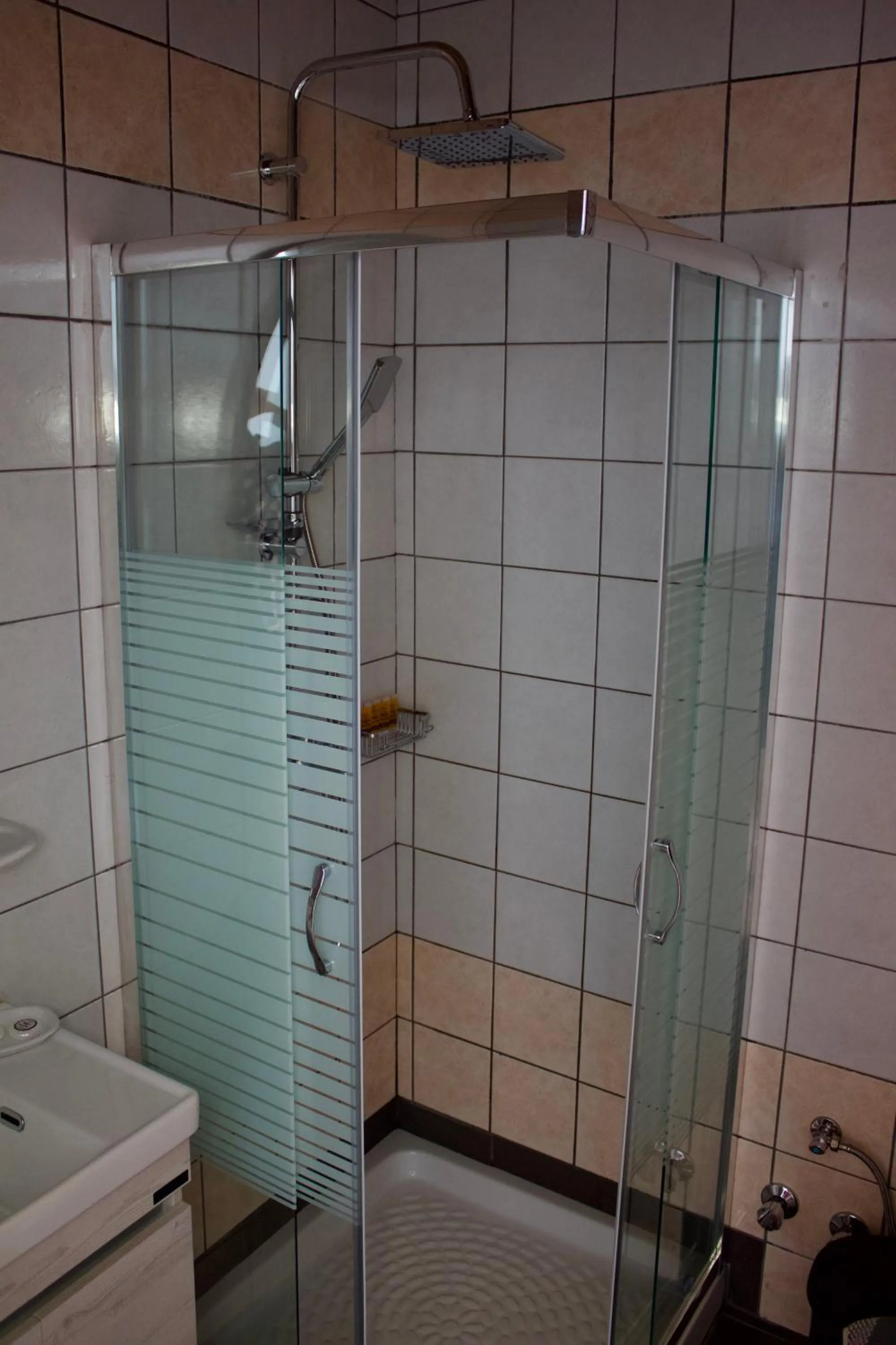 Bathroom in Kekatos Studios