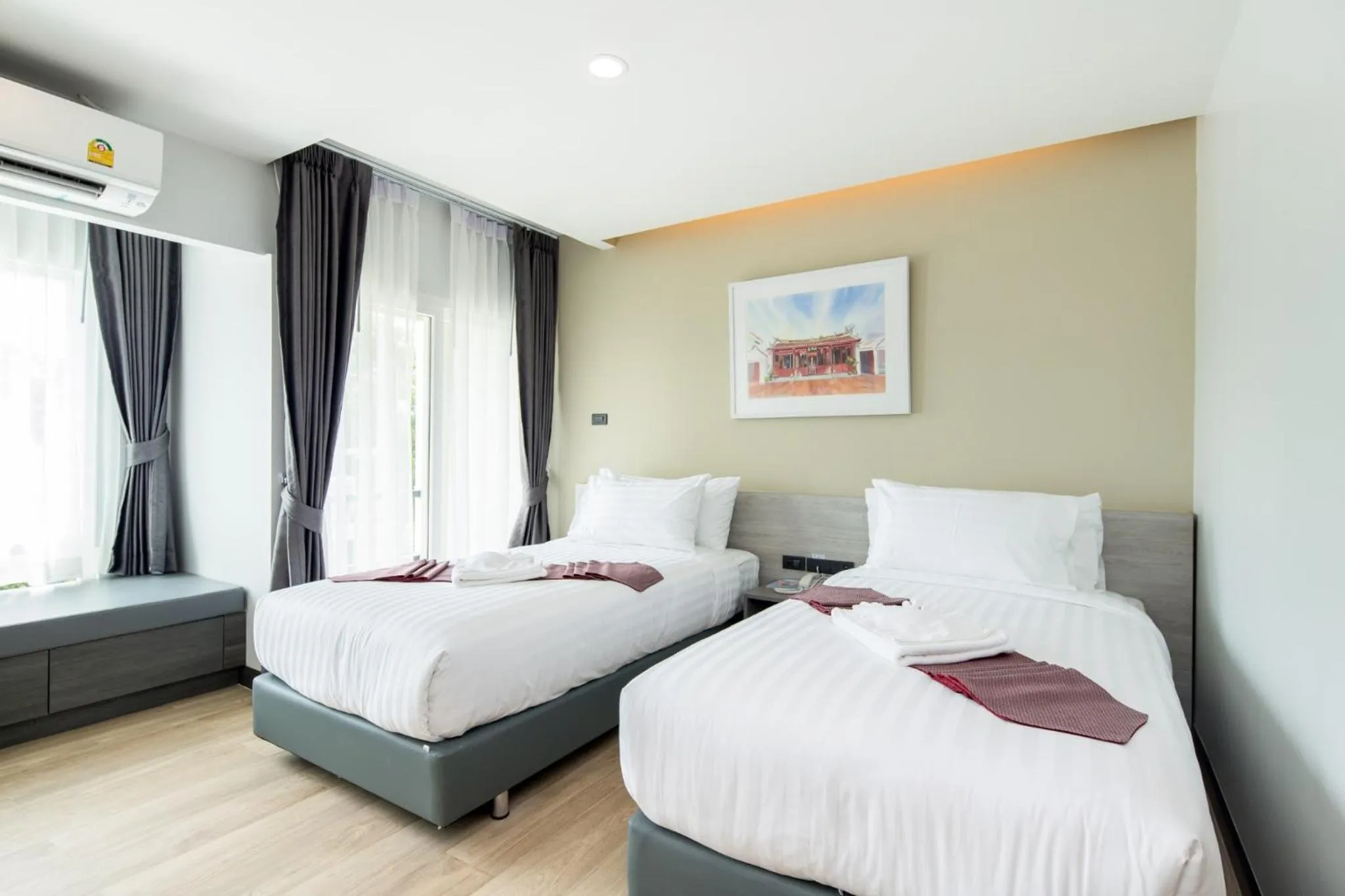 Bed in Benjaphorn Grandview Hotel