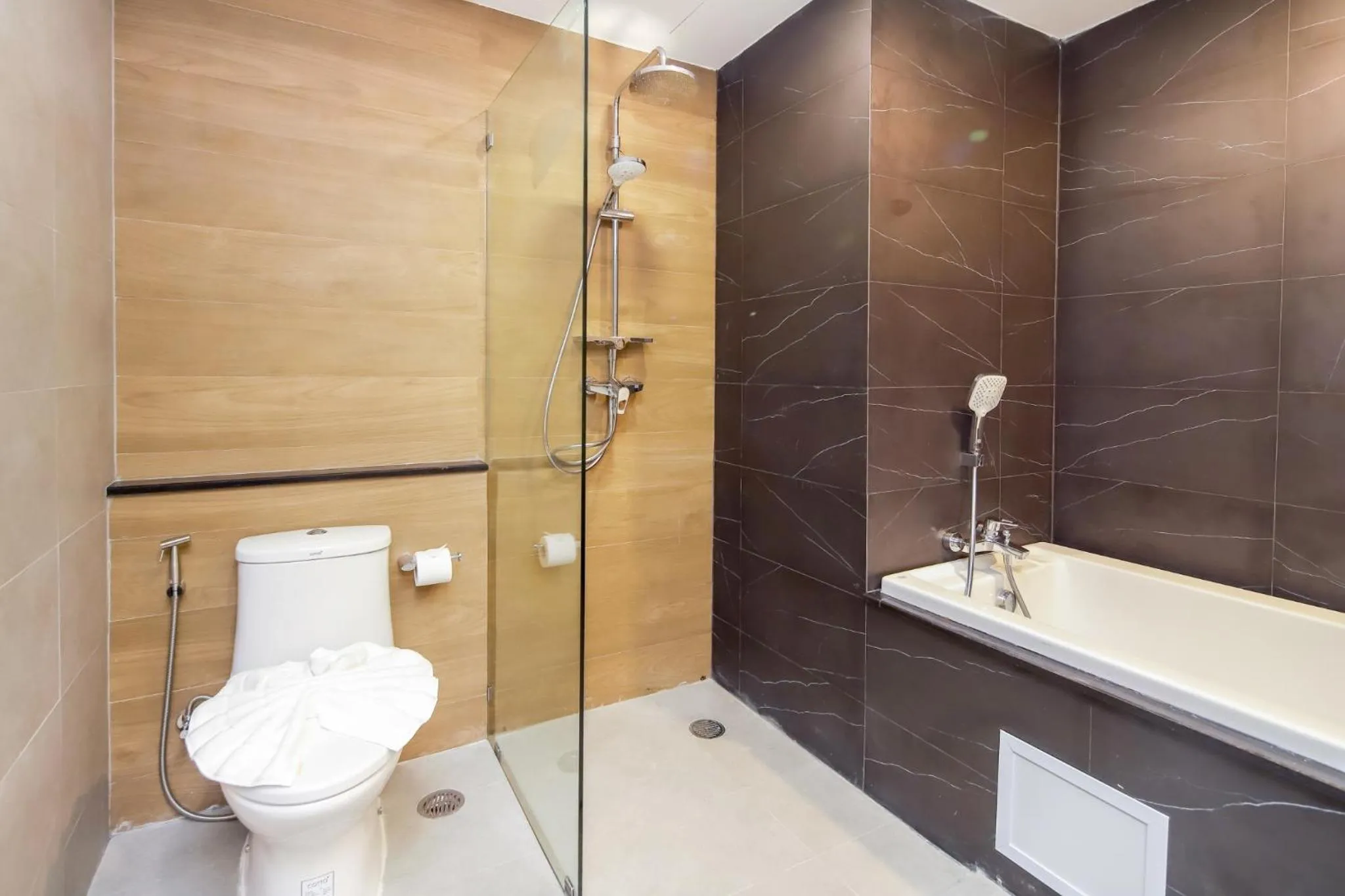 Benjaphorn Grandview Hotel