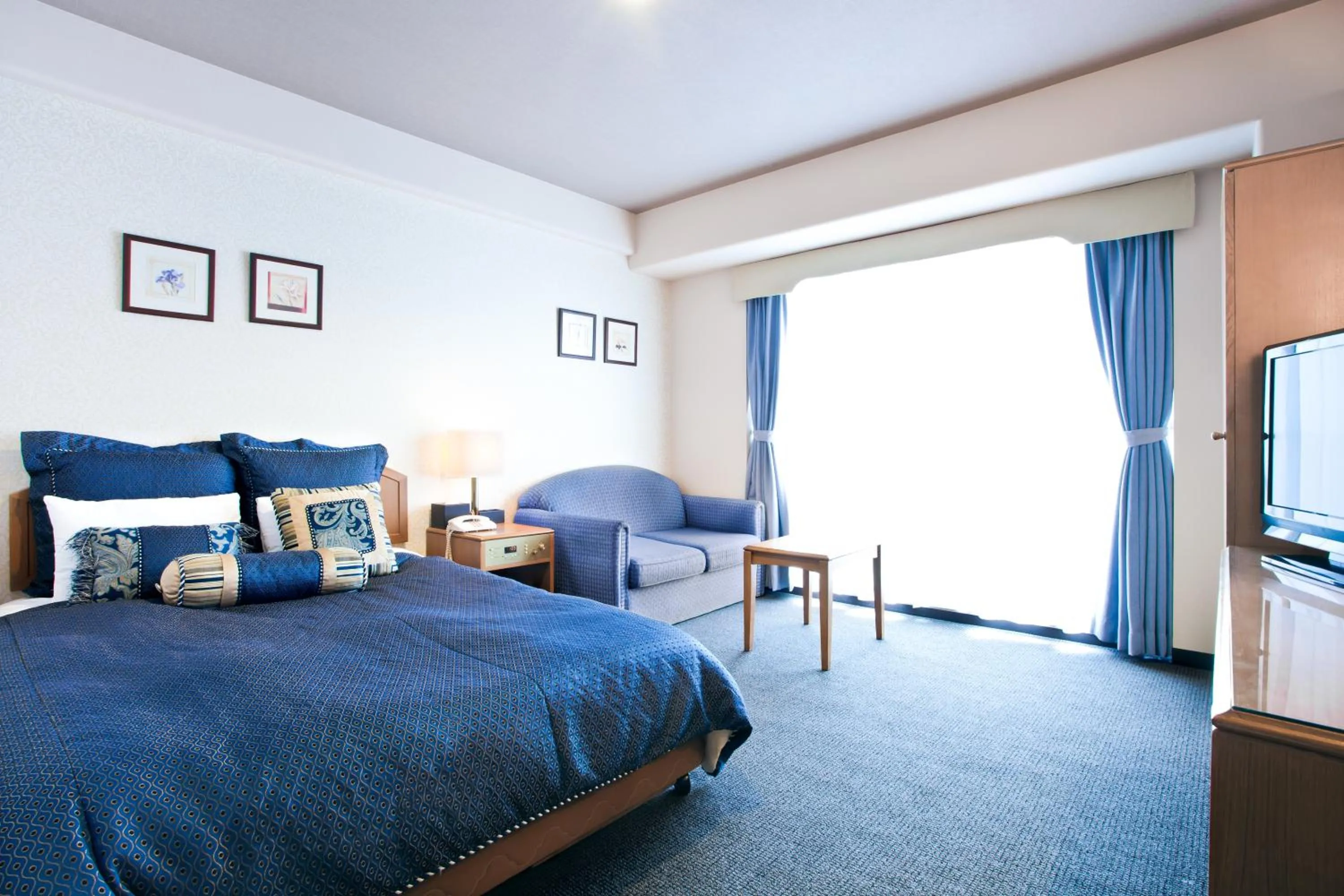 Photo of the whole room, Bed in Hotel Villa Kuretake