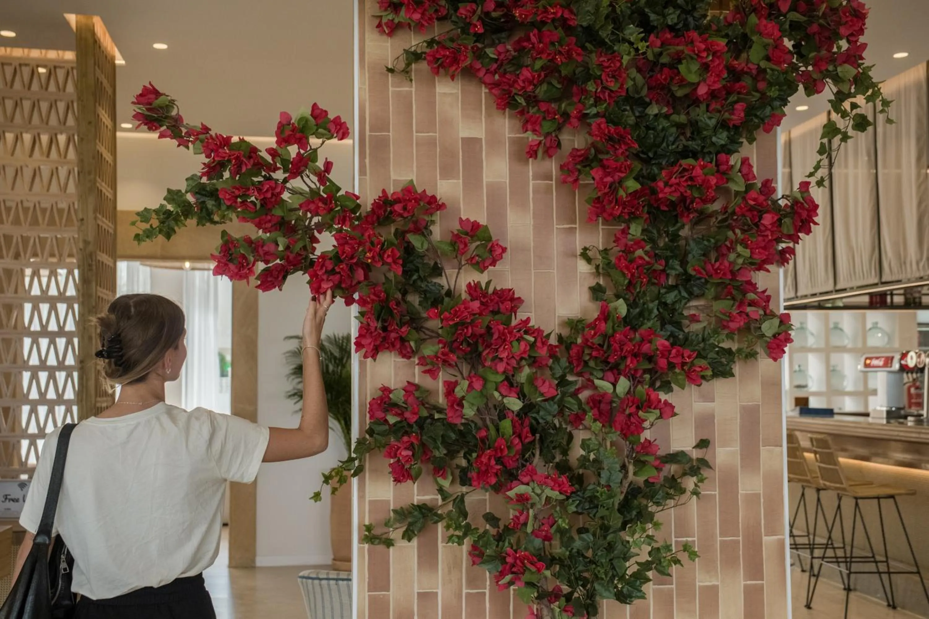 People in Hotel Moré