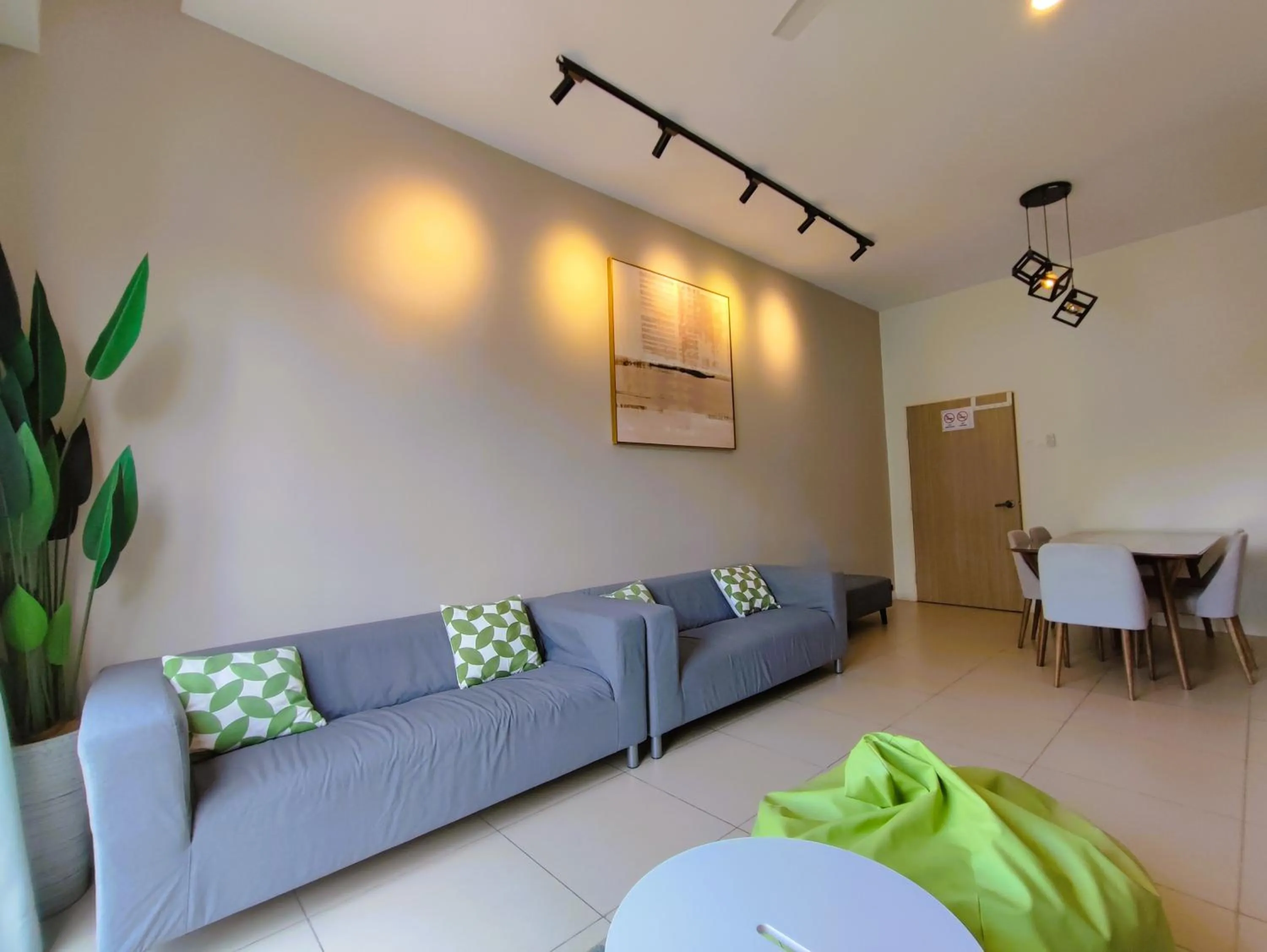 Living room in Urban Suite@Midhill Genting Highlands (Free Wi-Fi)