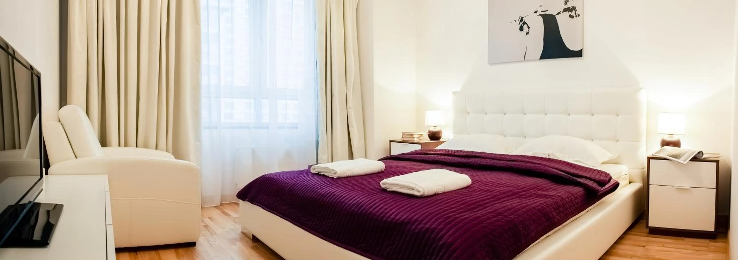 Bedroom, Bed in Platinum Towers Central Apartments