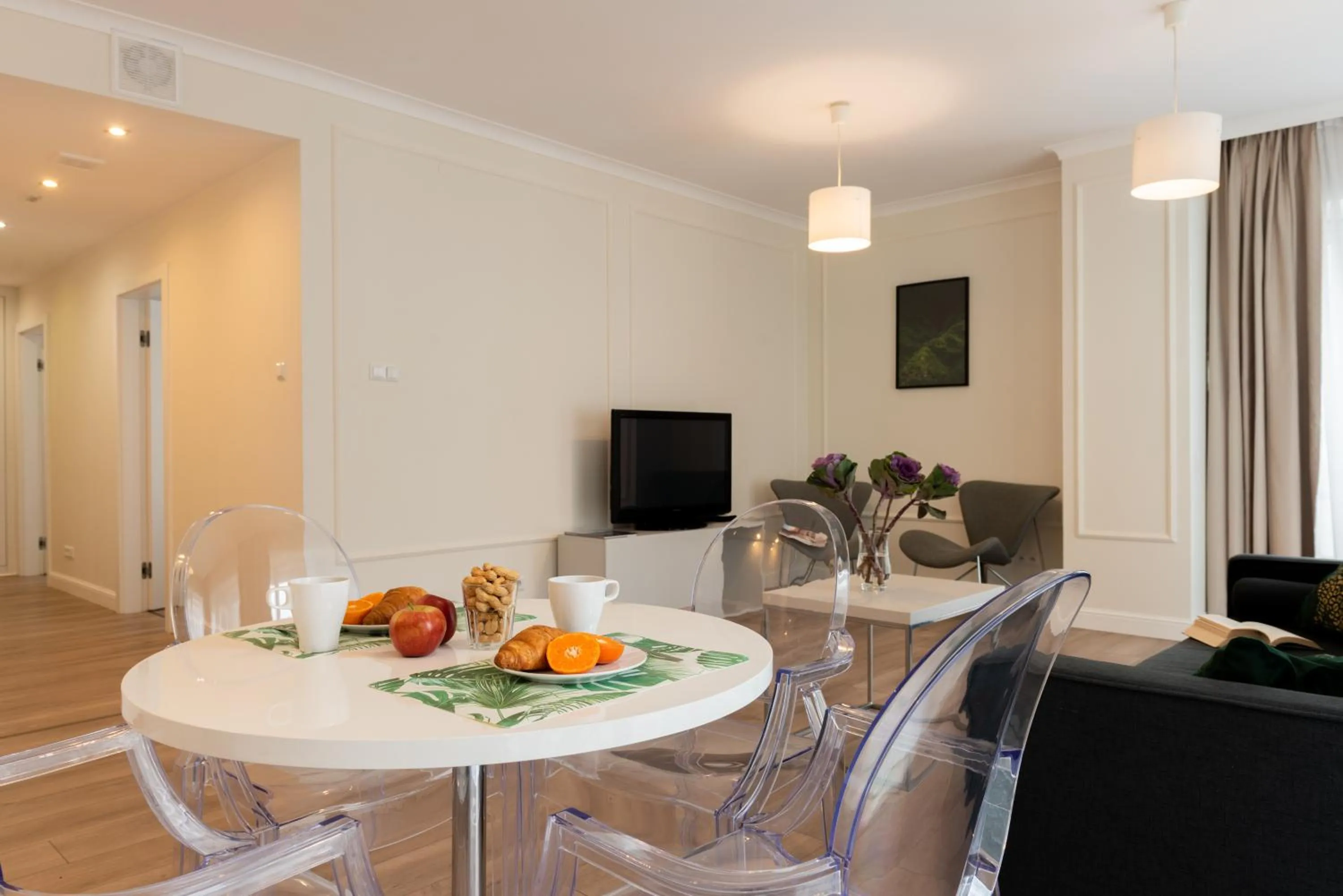 Breakfast in Platinum Towers Central Apartments