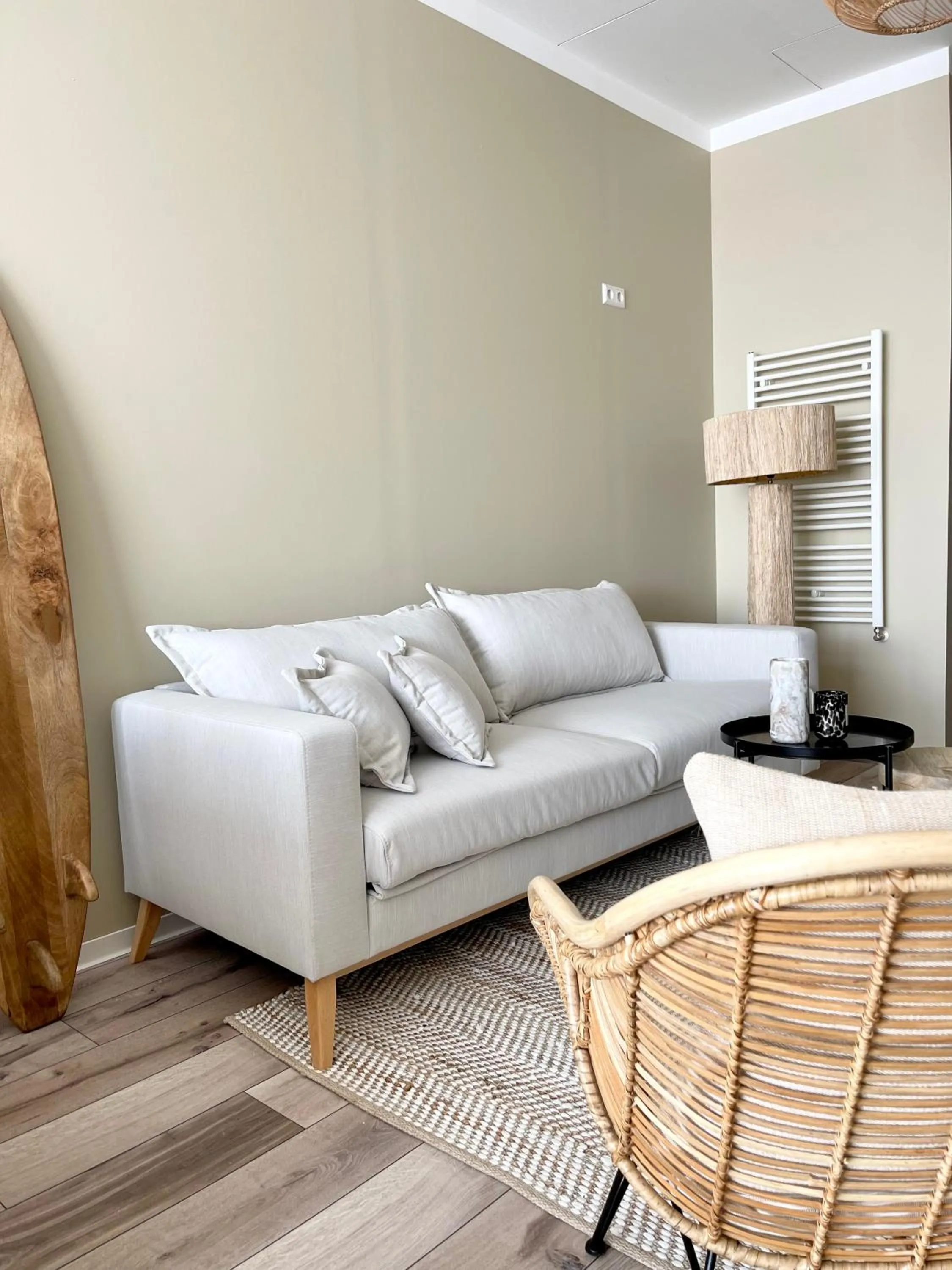 Living room in Aqua Hotel