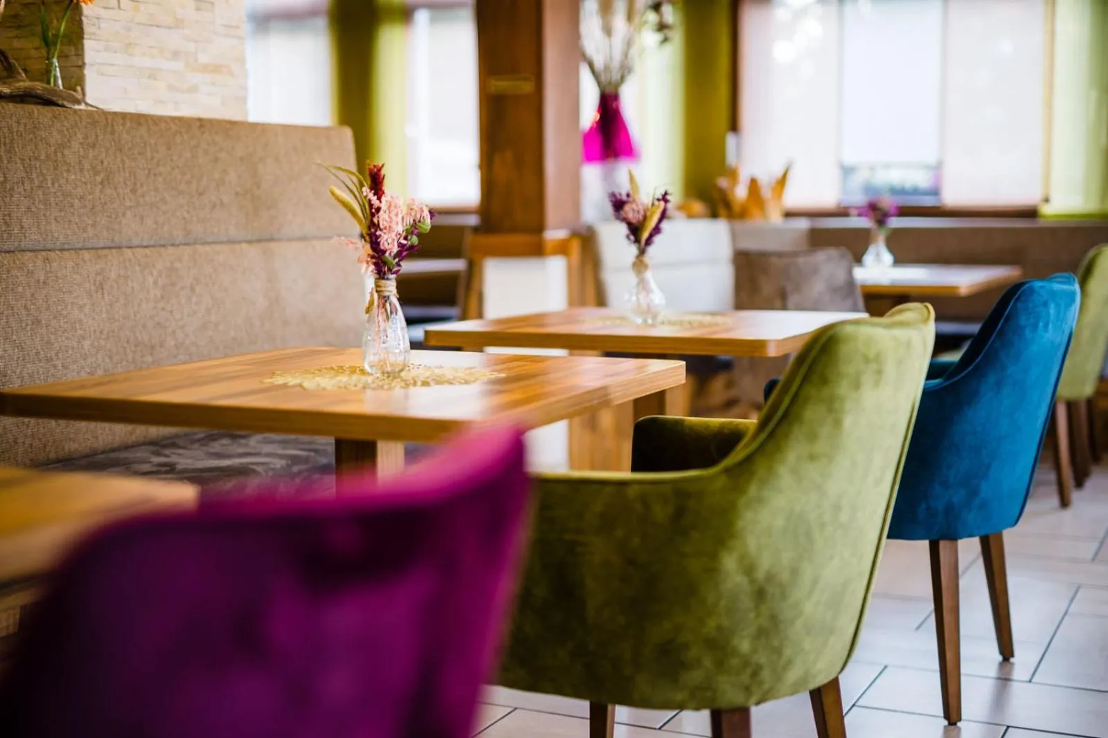 Restaurant/places to eat in Landhotel Küffner