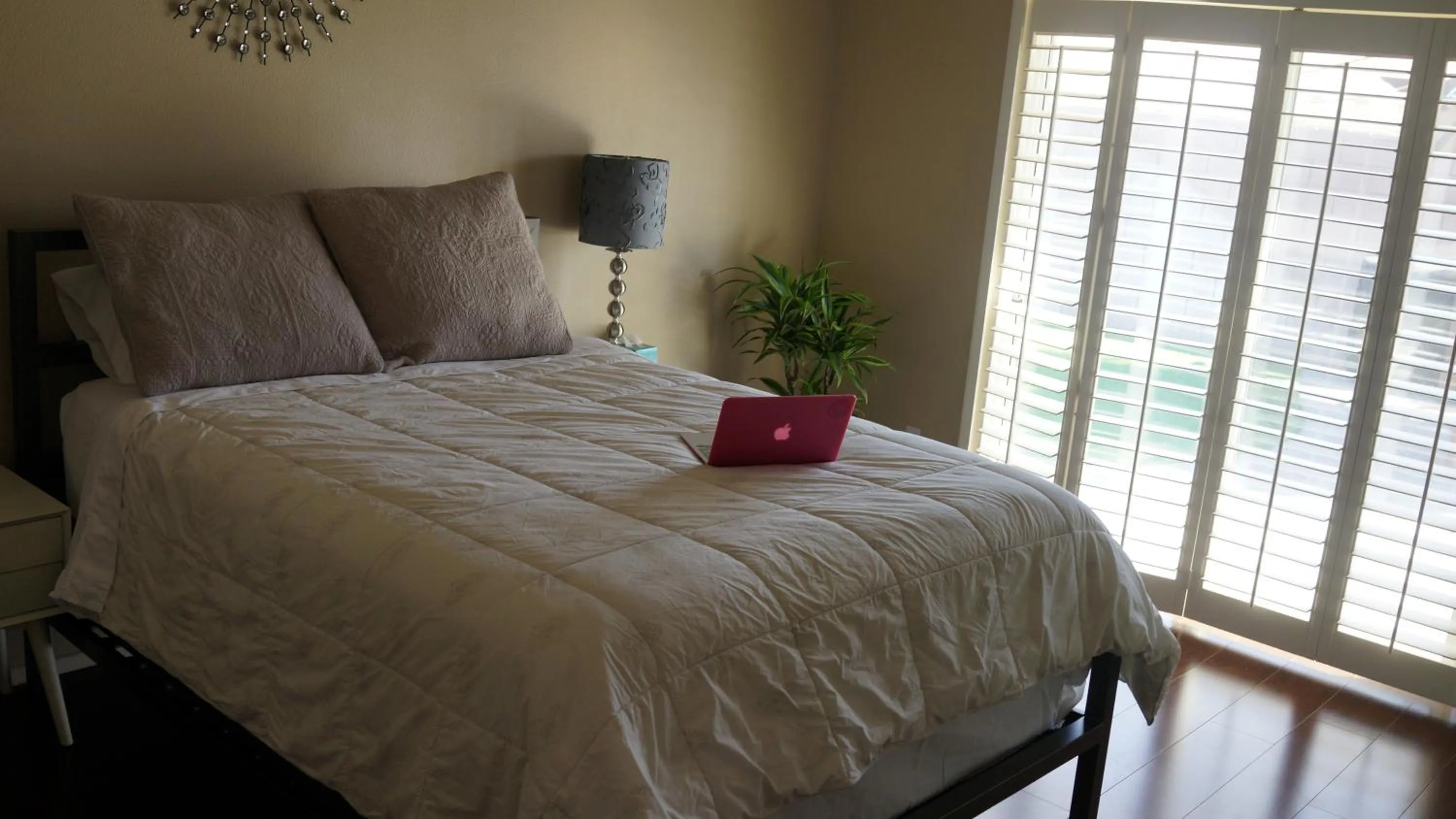 Bedroom, Bed in 3 bedroom house with Private Pool, Spa&Golf Course!