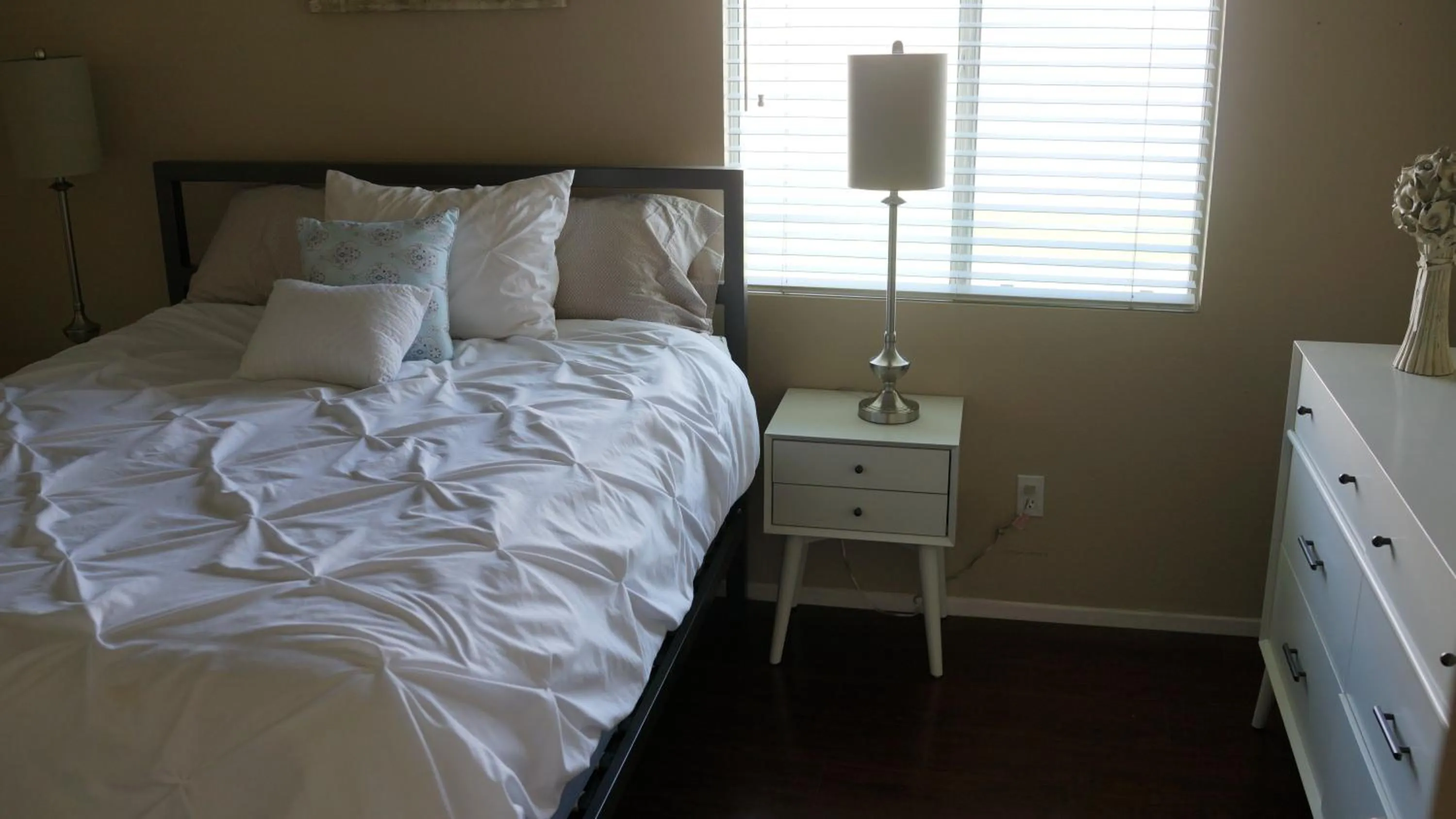 Bedroom, Bed in 3 bedroom house with Private Pool, Spa&Golf Course!