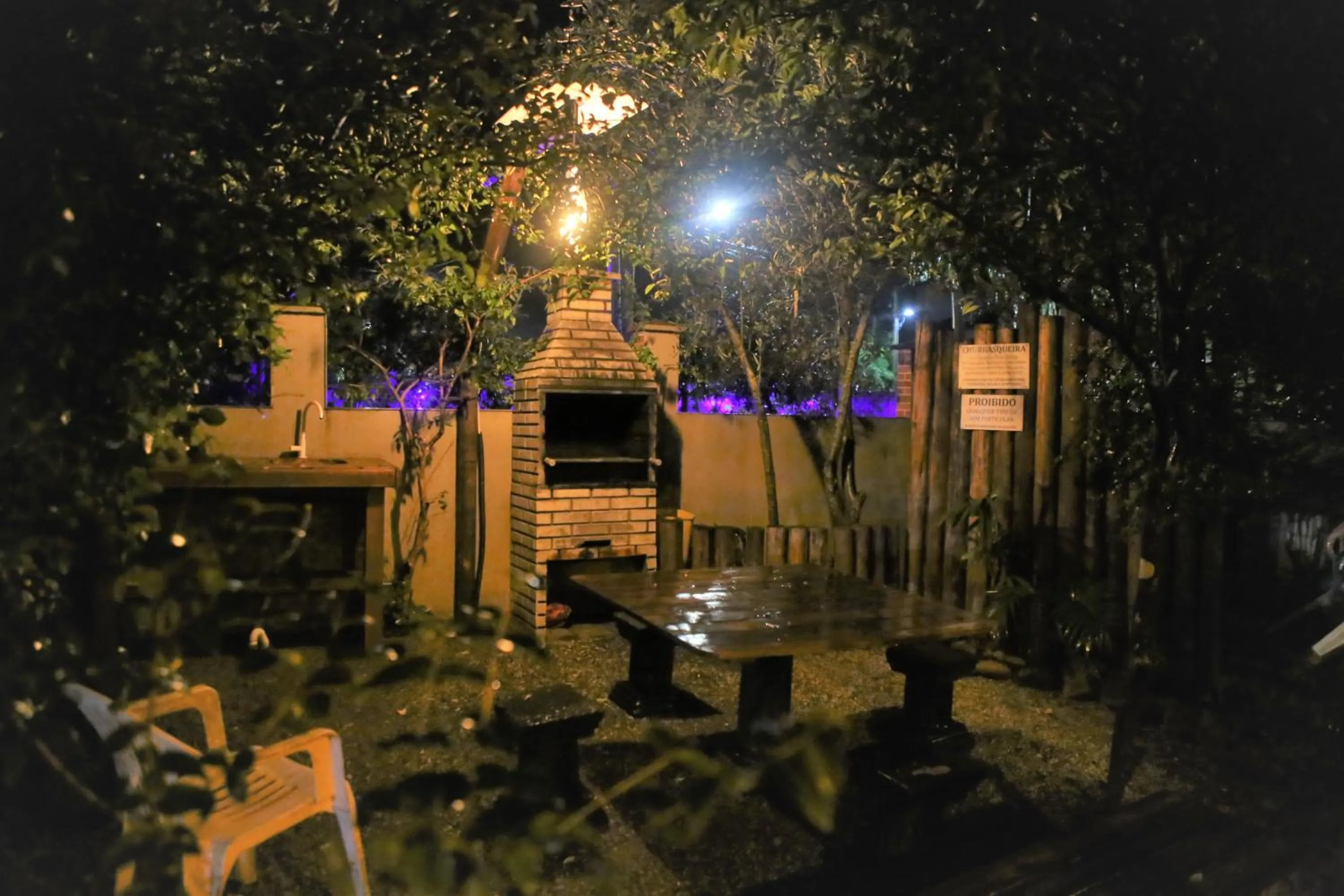 BBQ facilities in Hotel Ferrugem Eco Village