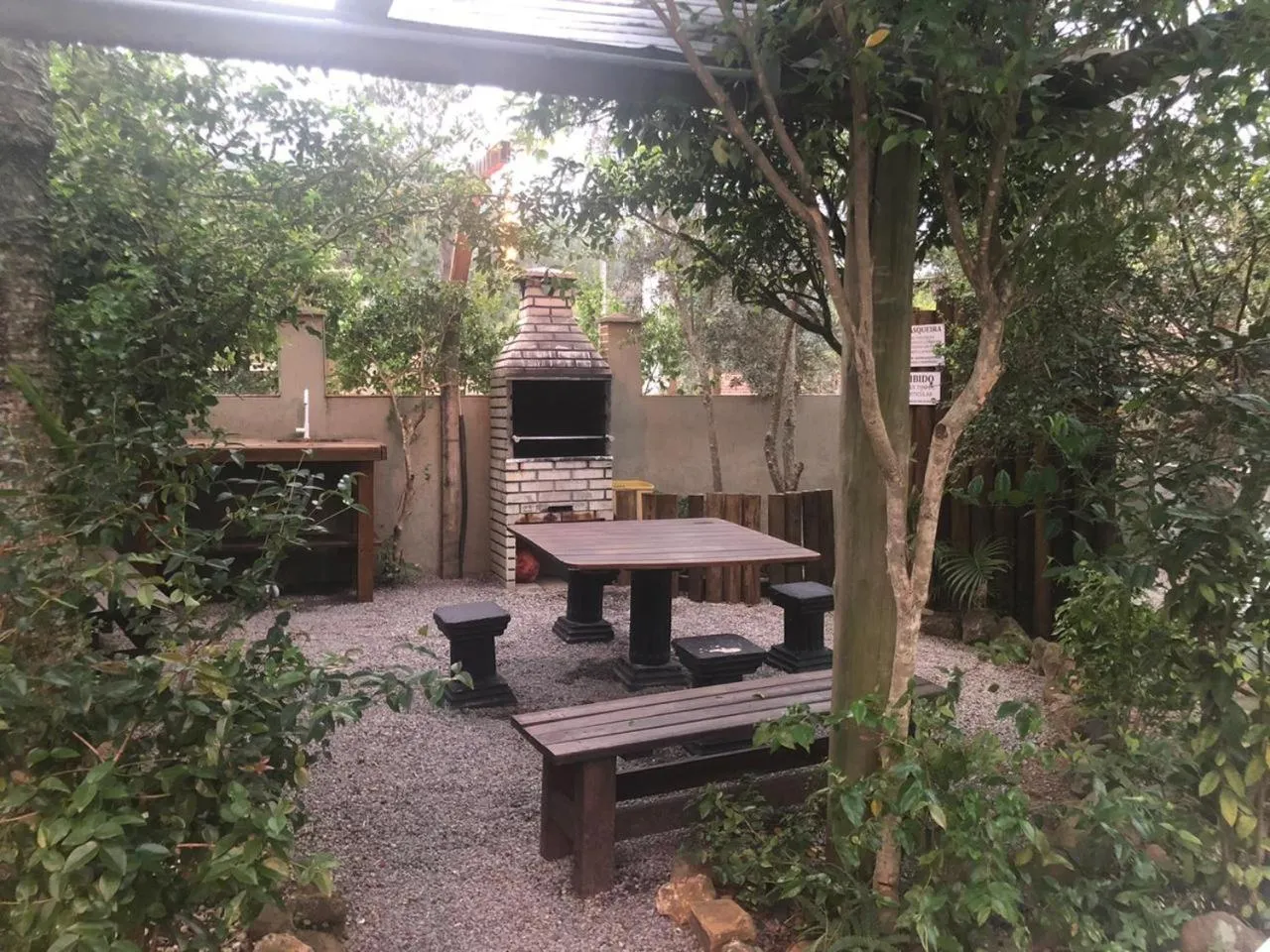 BBQ facilities in Hotel Ferrugem Eco Village