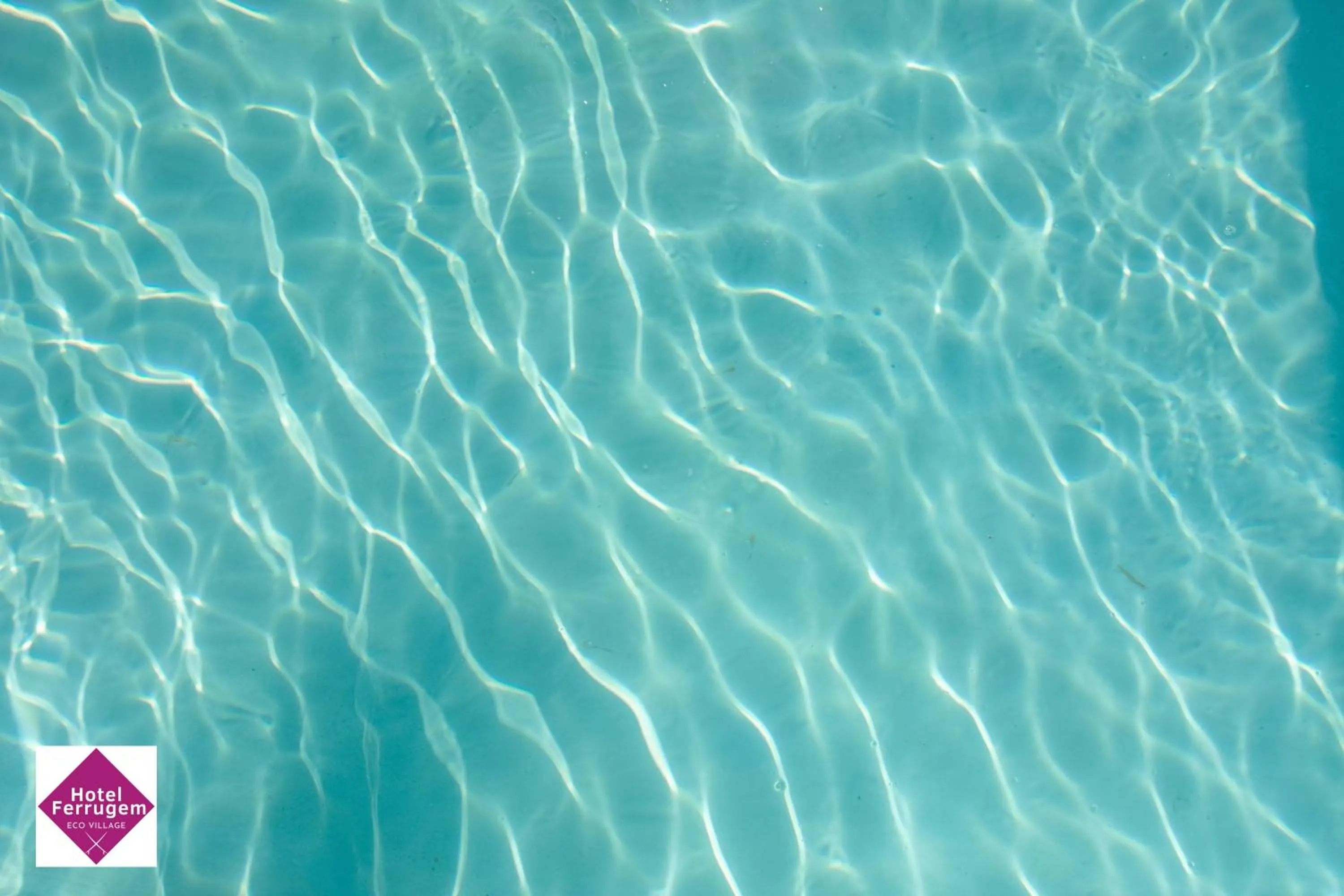 Swimming pool in Hotel Ferrugem Eco Village