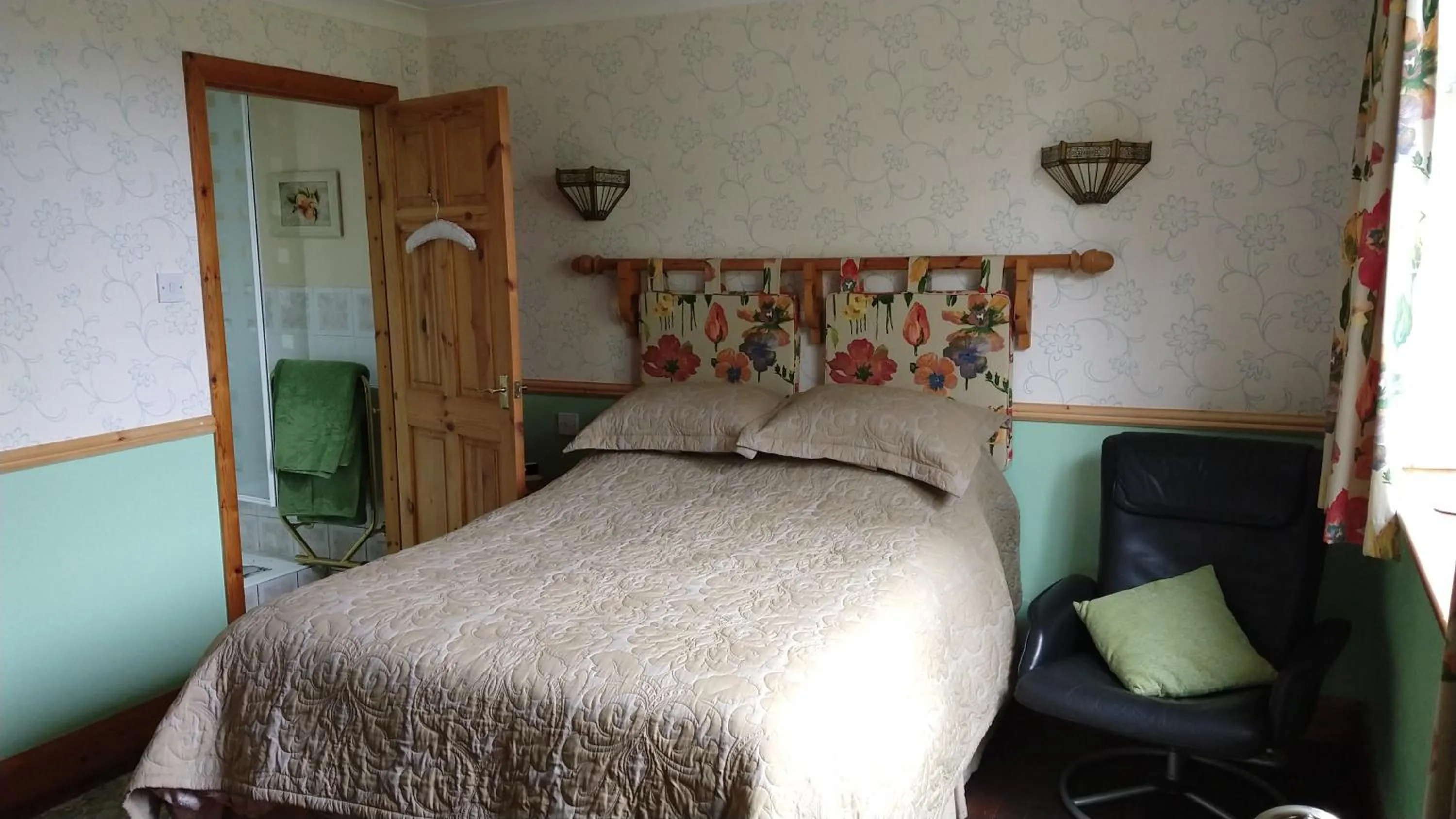 Bed in Hollingworth Lake Guest House Room Only Accommodation