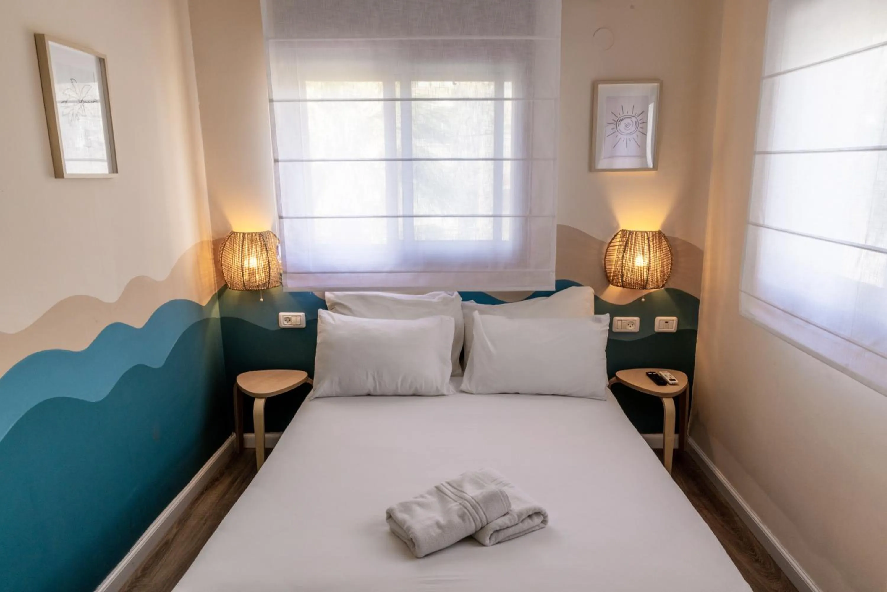 Photo of the whole room, Bed in Domus Bat Galim Hotel