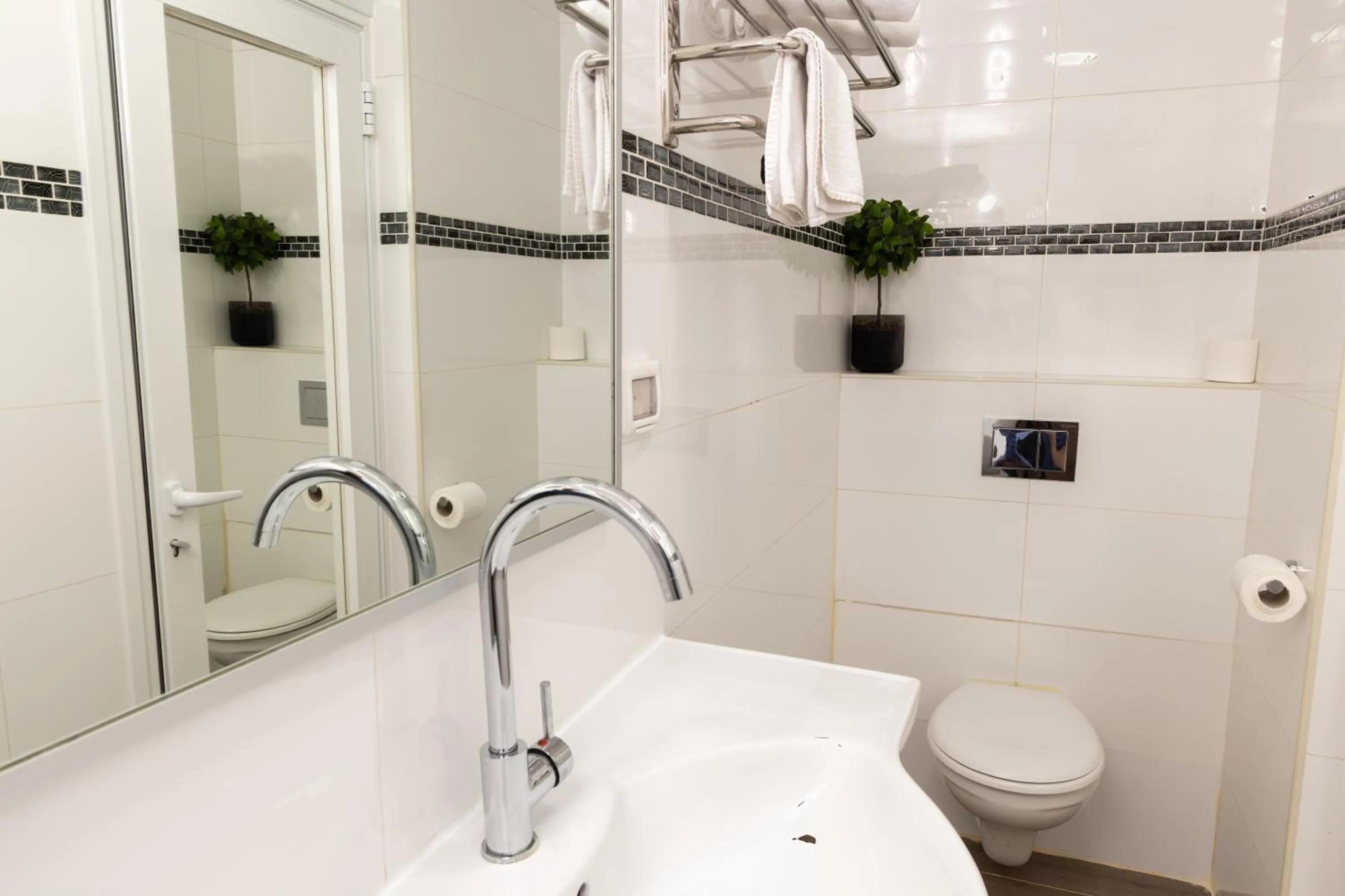 Toilet in Domus Bat Galim Hotel