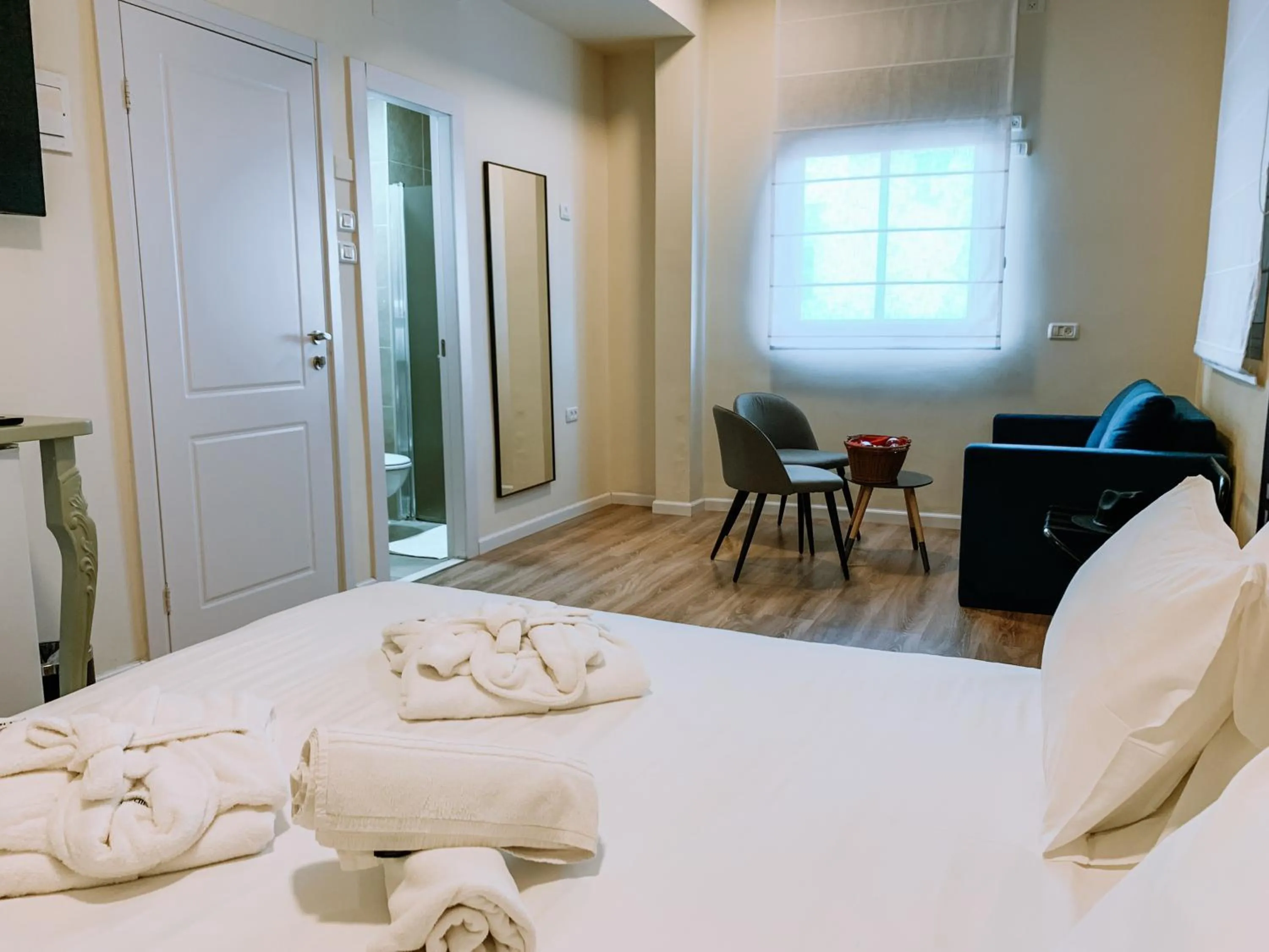 TV and multimedia, Bed in Domus Bat Galim Hotel