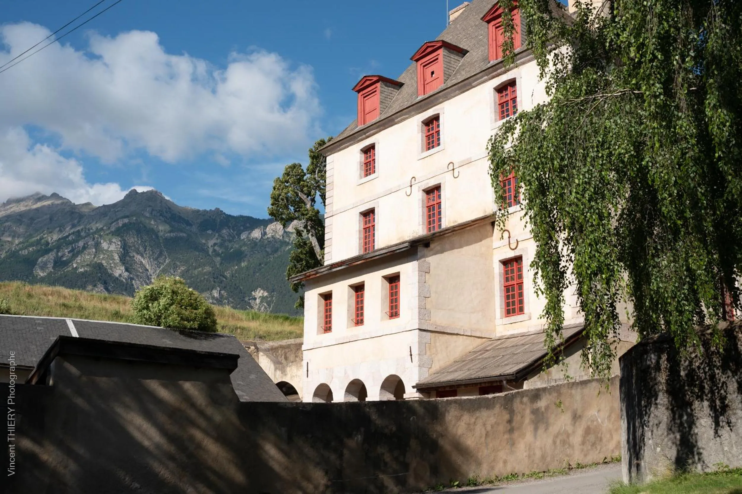Property building in Le Pavillon des Officiers