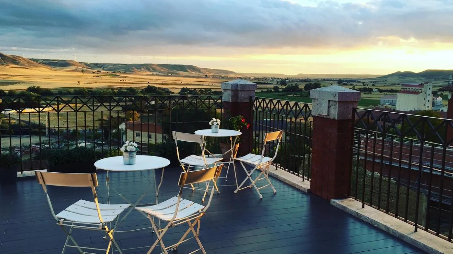 Decorative detail in Emebed Posada