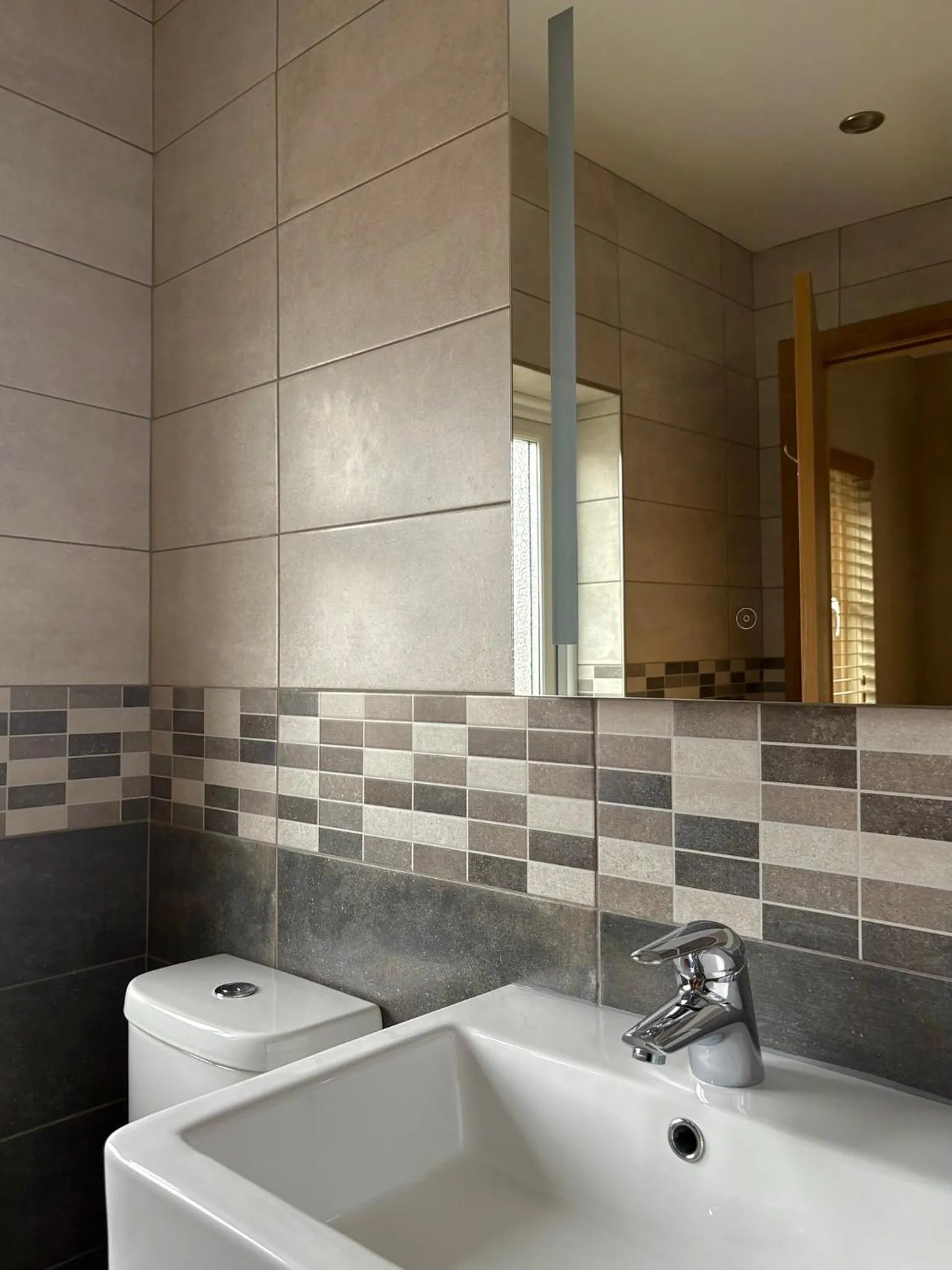 Bathroom in St. Davids Cross Hotel