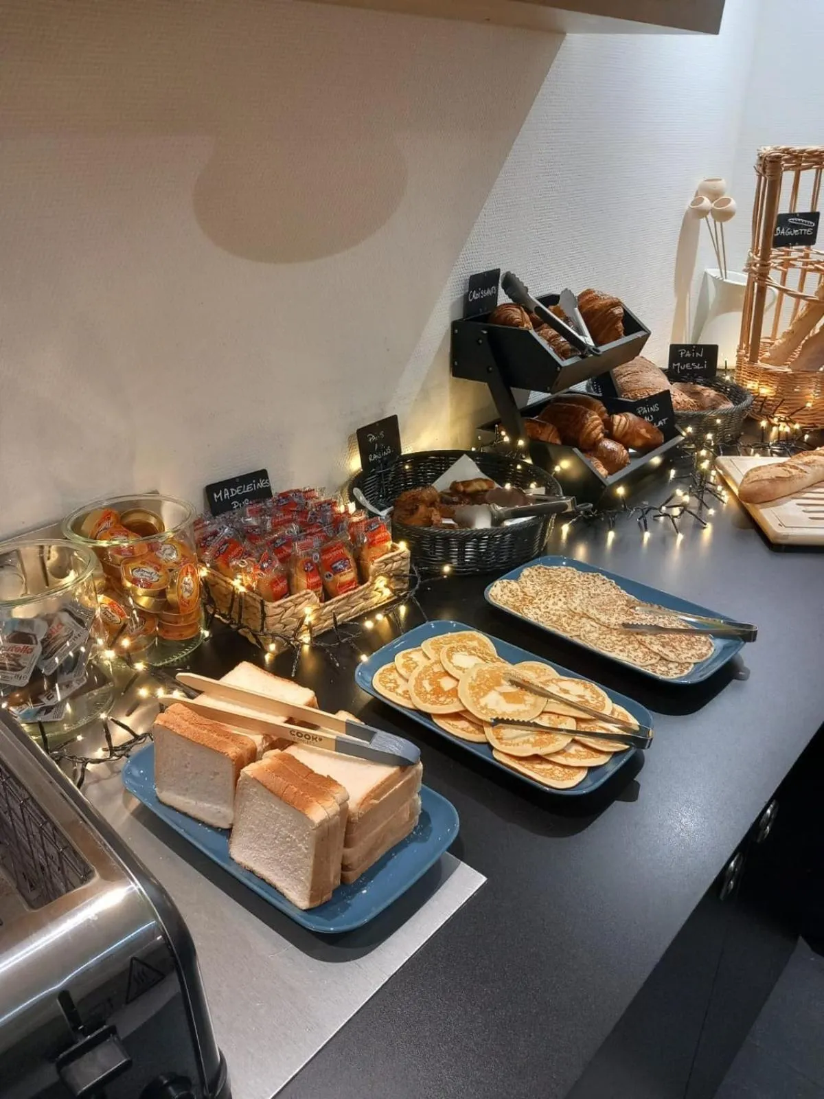 Breakfast in Campanile Dijon Congrès Clemenceau