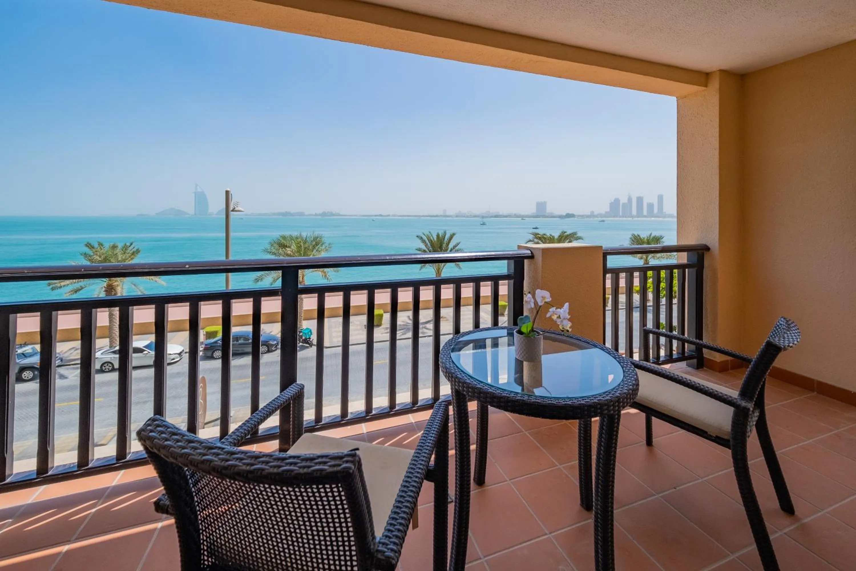 Luxe Getaways Royal Amwaj Palm Jumeirah Resort Apartment Holiday Home