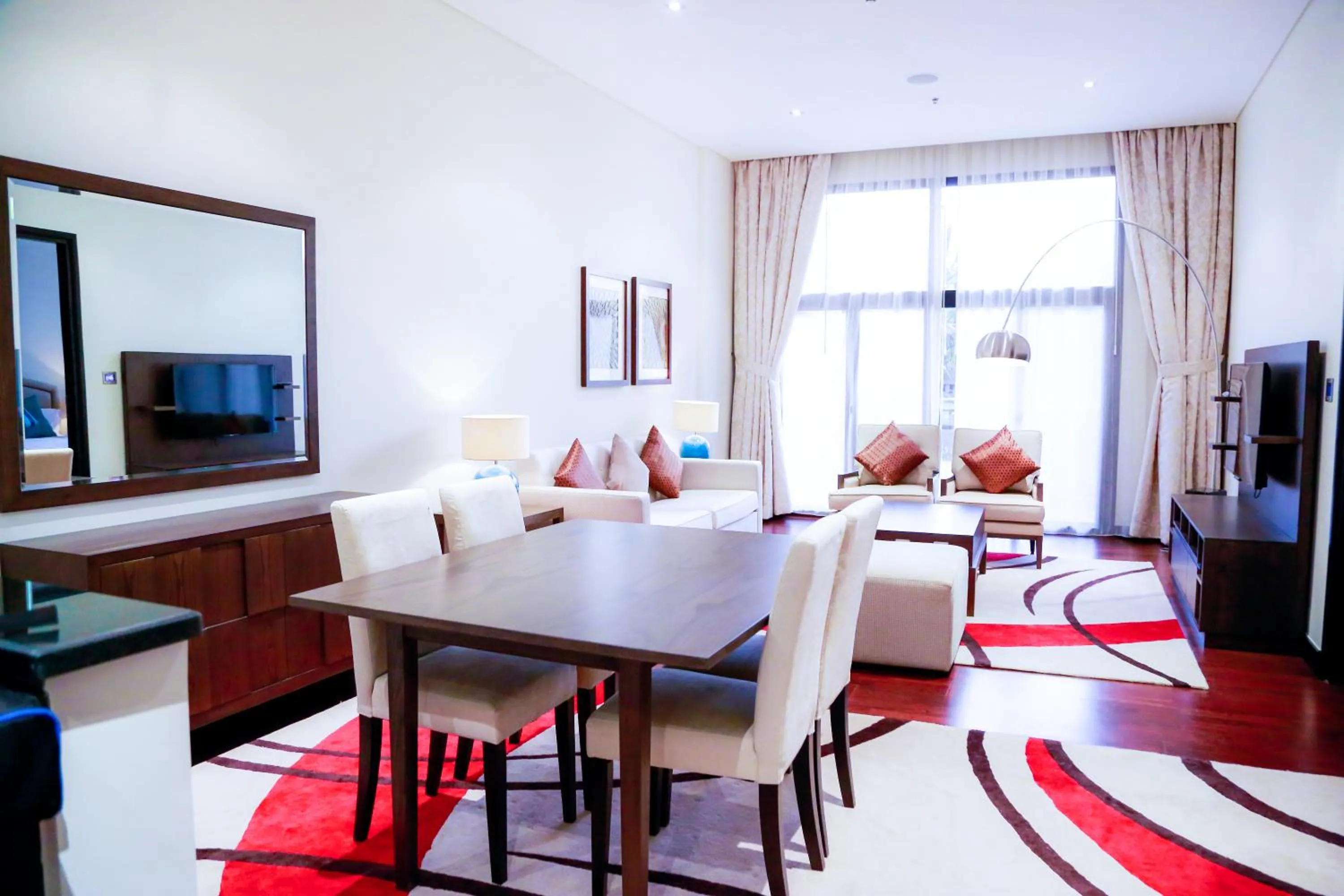 Luxe Getaways Royal Amwaj Palm Jumeirah Resort Apartment Holiday Home