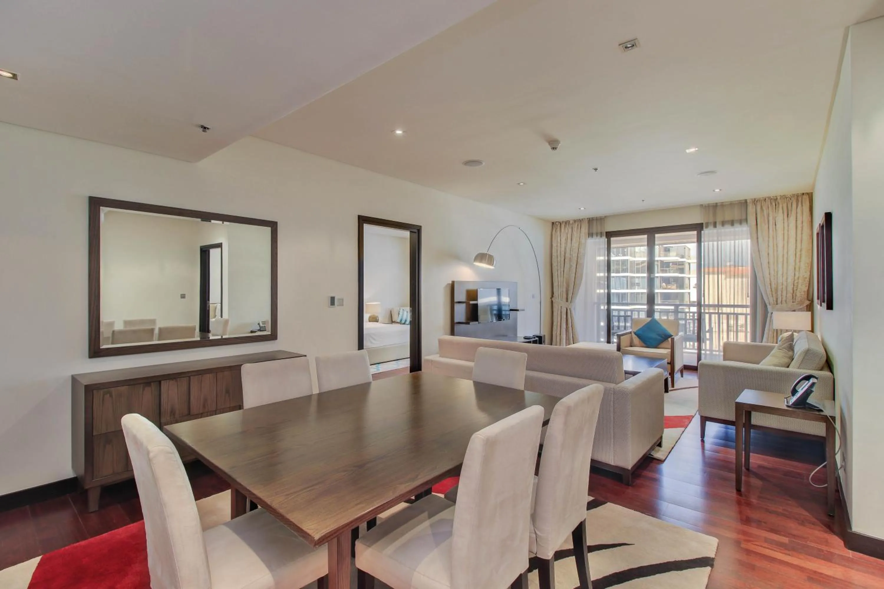 Luxe Getaways Royal Amwaj Palm Jumeirah Resort Apartment Holiday Home