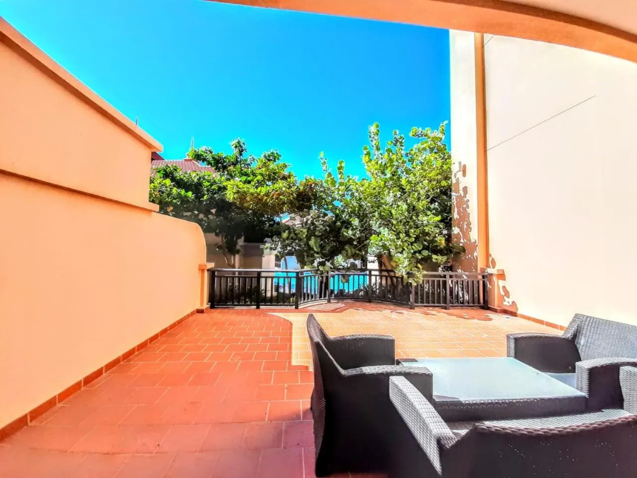 Luxe Getaways Royal Amwaj Palm Jumeirah Resort Apartment Holiday Home