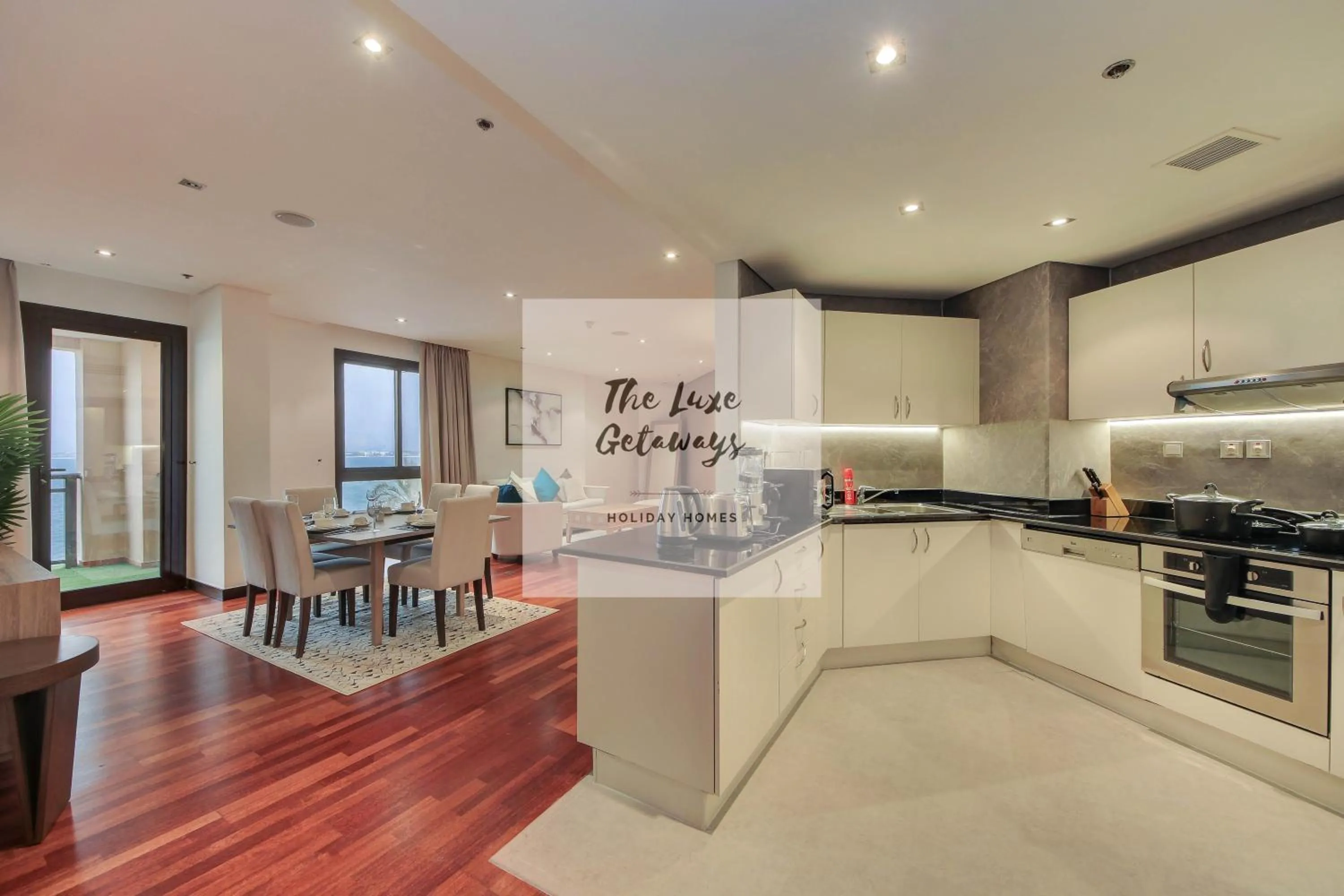 Luxe Getaways Royal Amwaj Palm Jumeirah Resort Apartment Holiday Home