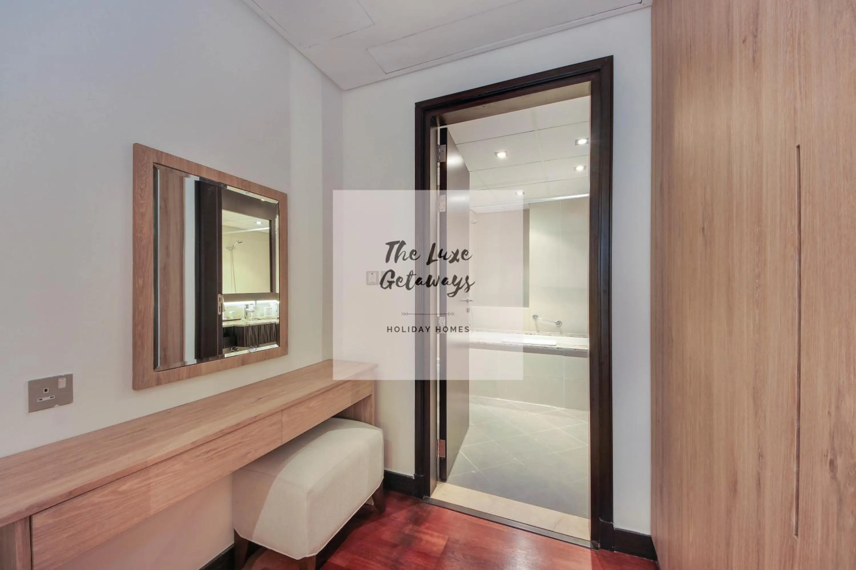 Luxe Getaways Royal Amwaj Palm Jumeirah Resort Apartment Holiday Home