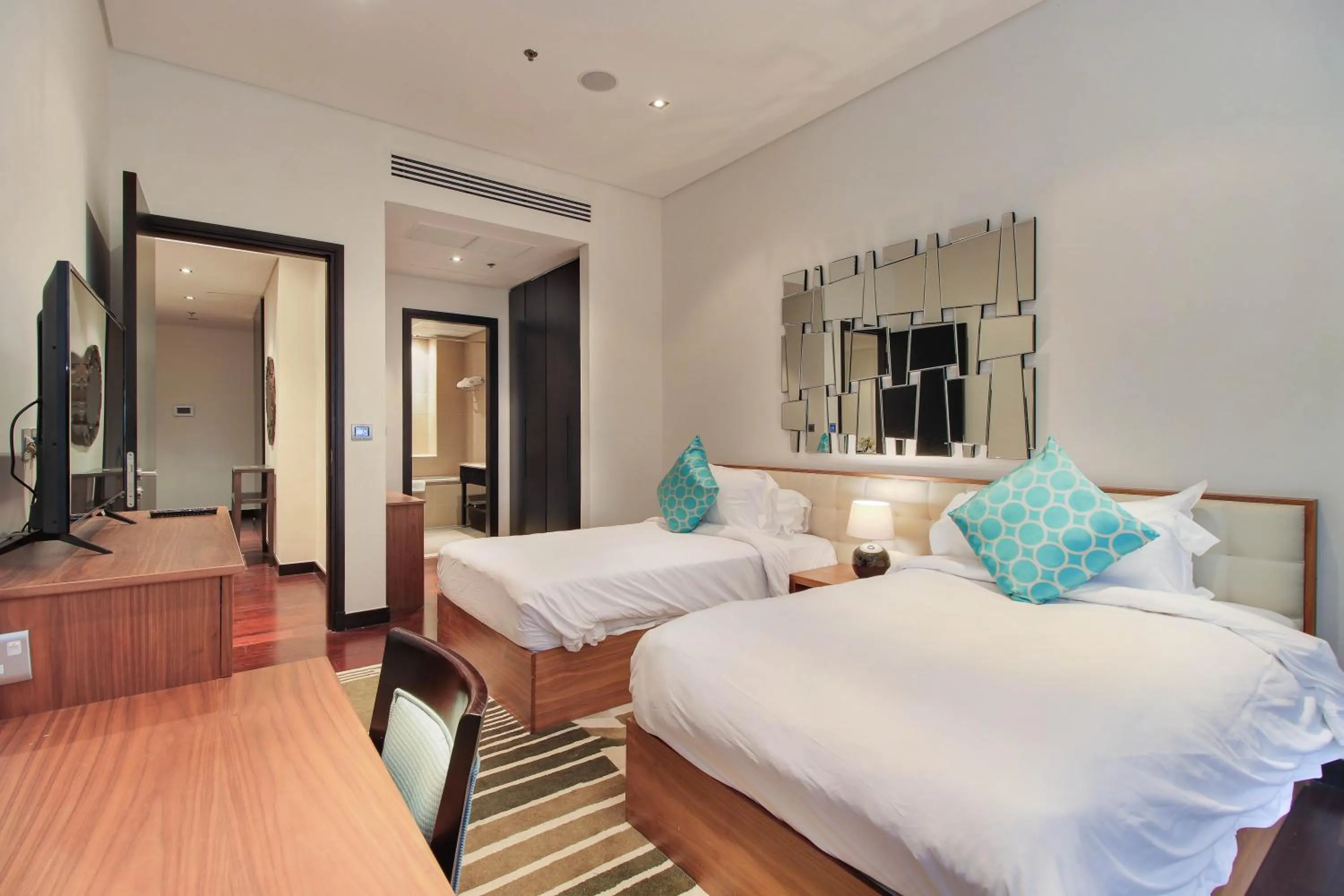Bed in Luxe Getaways Royal Amwaj Palm Jumeirah Resort Apartment Holiday Home
