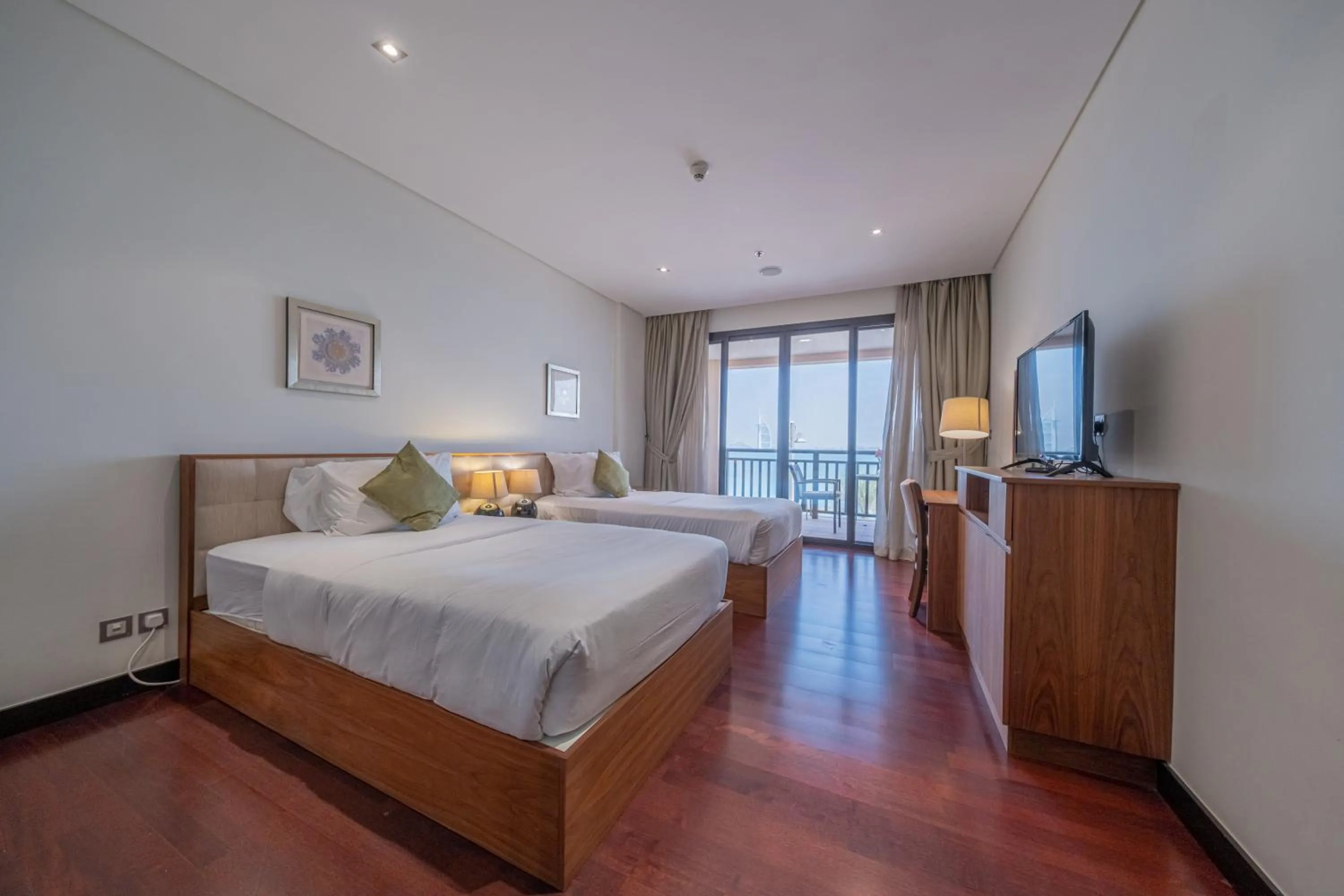 Bed in Luxe Getaways Royal Amwaj Palm Jumeirah Resort Apartment Holiday Home