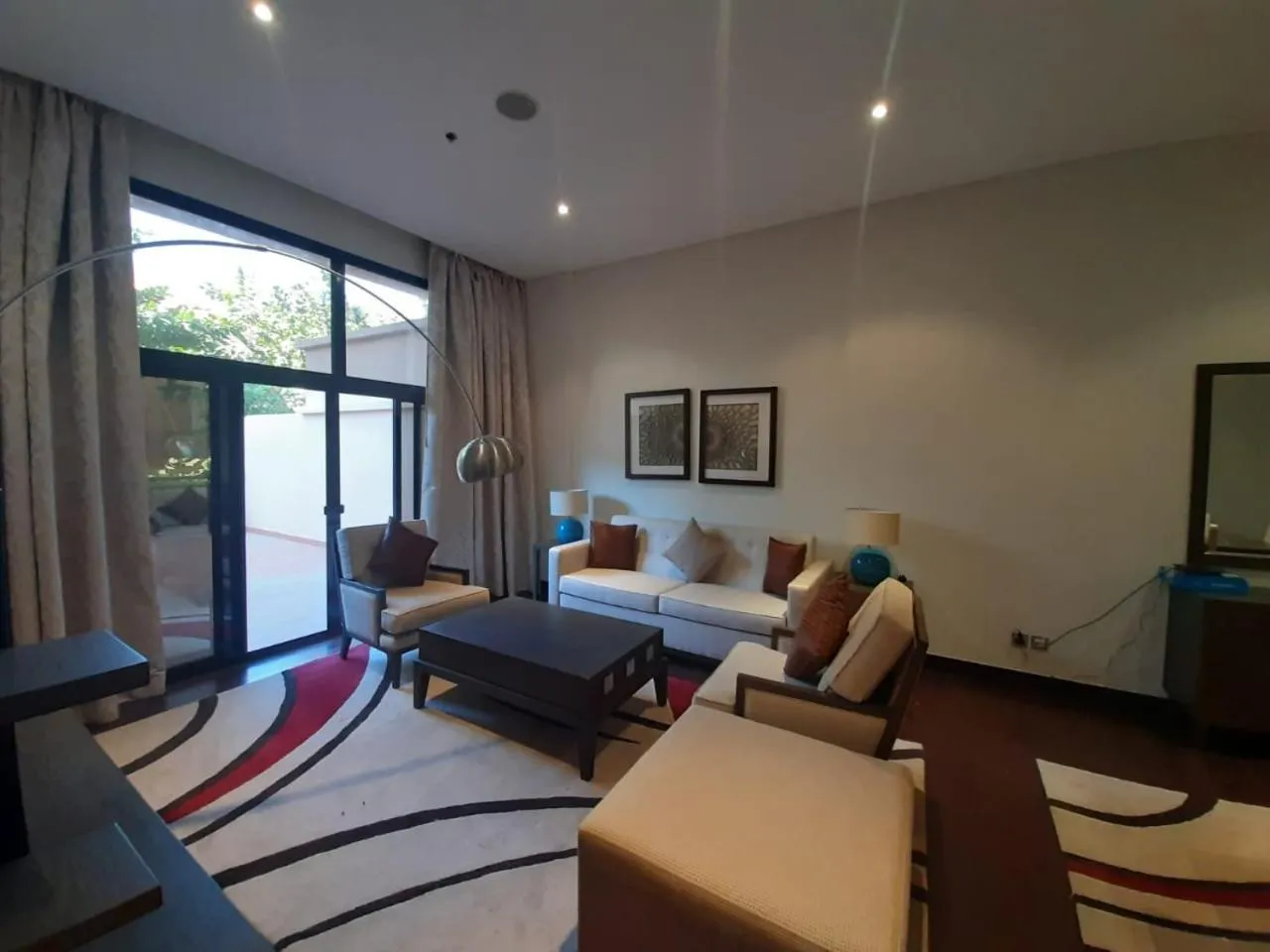 Bed in Luxe Getaways Royal Amwaj Palm Jumeirah Resort Apartment Holiday Home