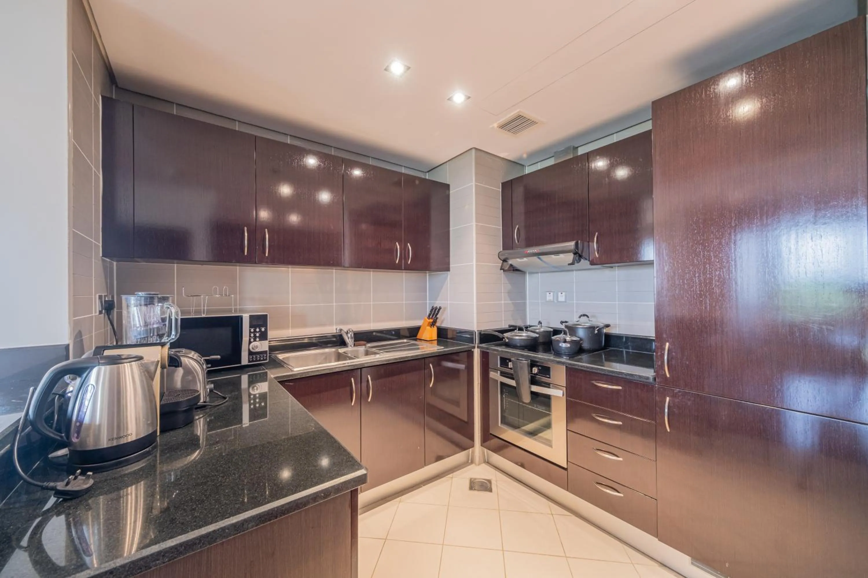 Luxe Getaways Royal Amwaj Palm Jumeirah Resort Apartment Holiday Home