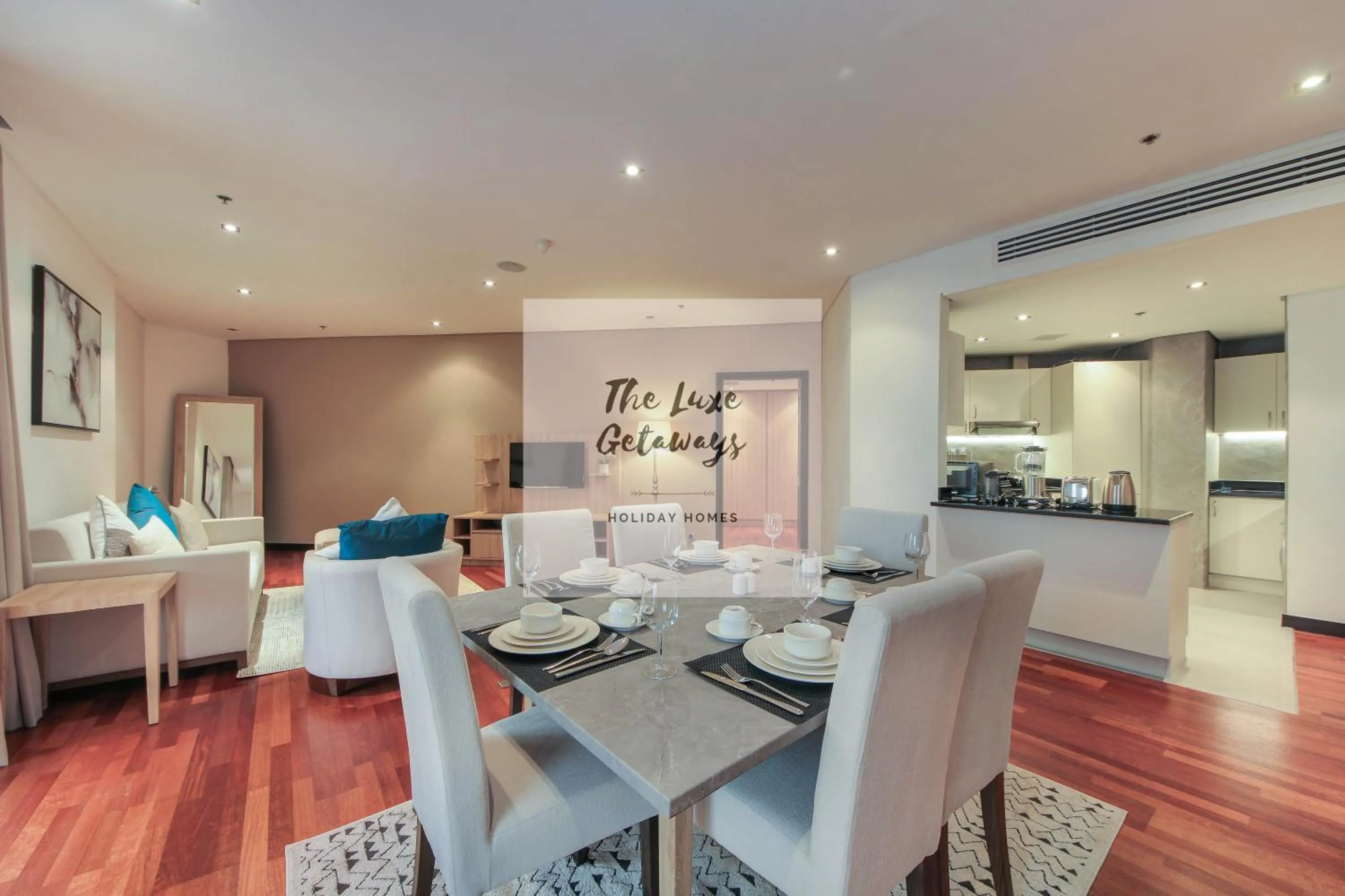 Luxe Getaways Royal Amwaj Palm Jumeirah Resort Apartment Holiday Home