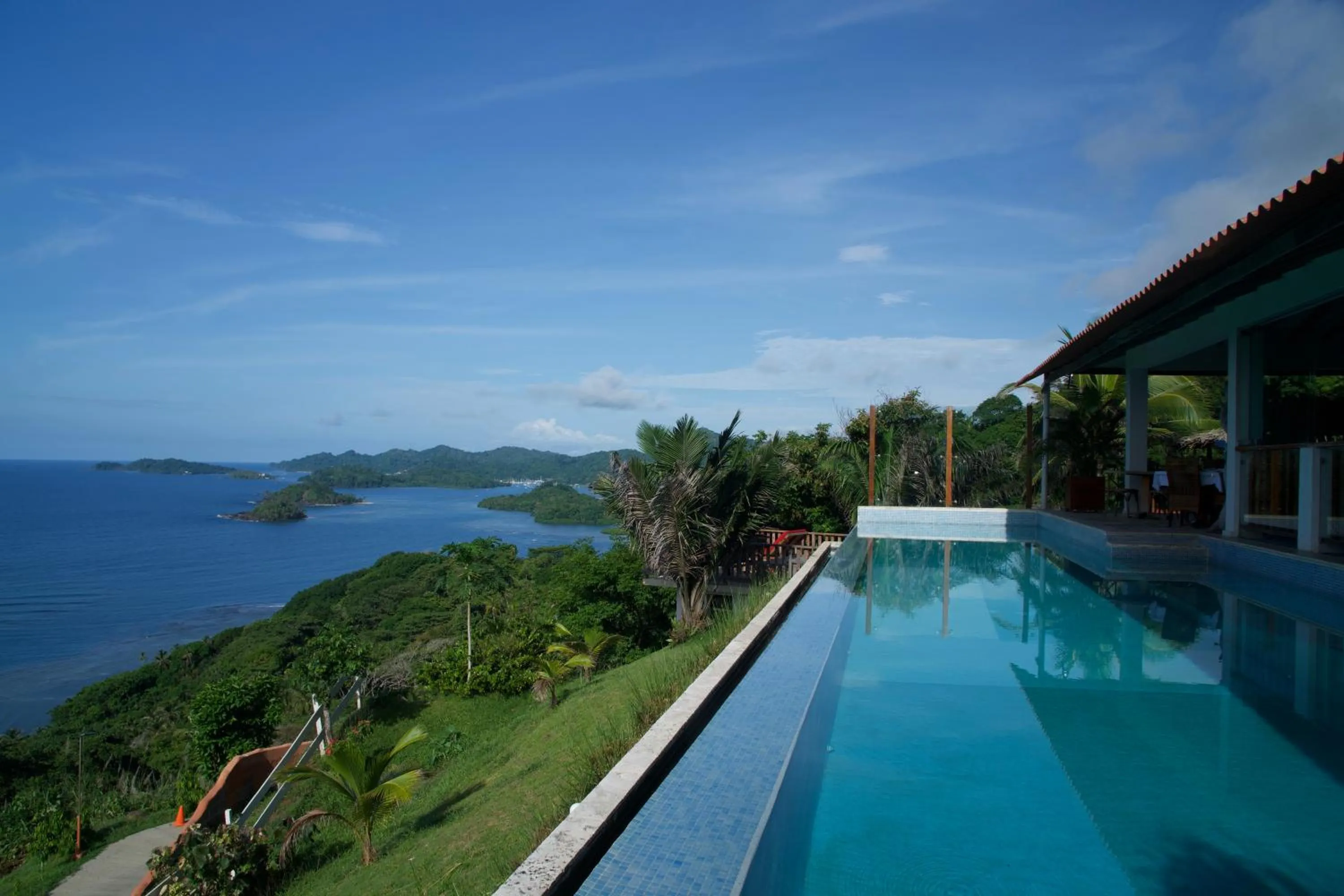Pool view in Ciel y Miel