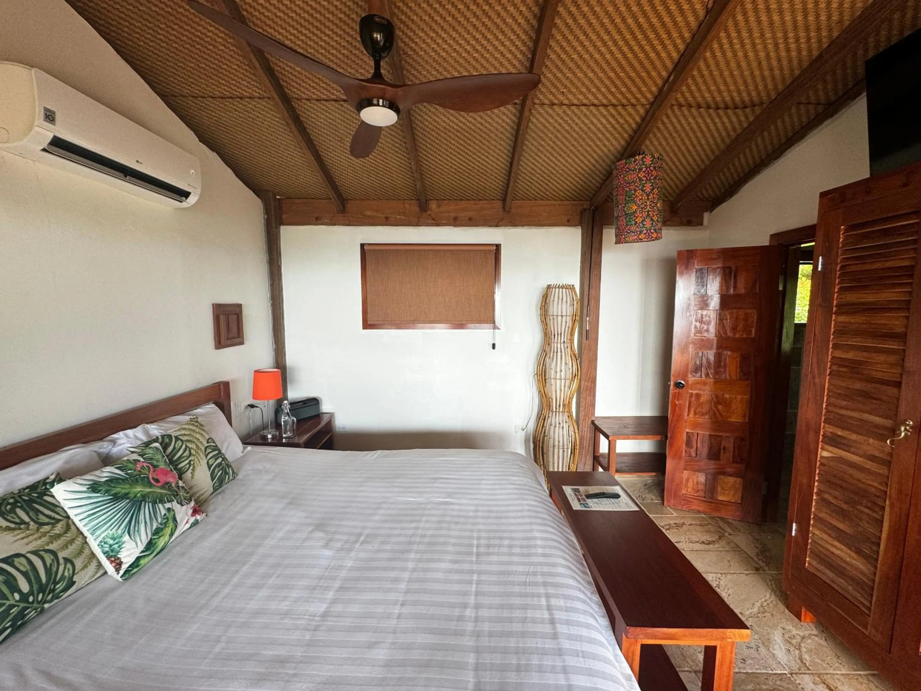 Bedroom, Bed in Ciel y Miel