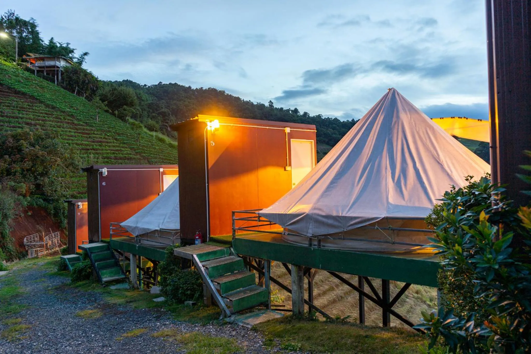 ภูชวนหลง ม่อนแจ่ม