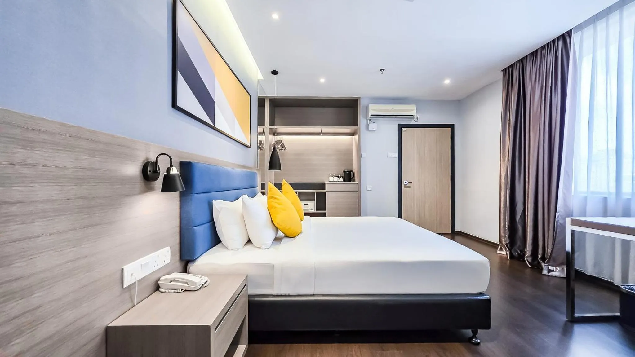 Bed in Fives Hotel Johor Bahru City Centre