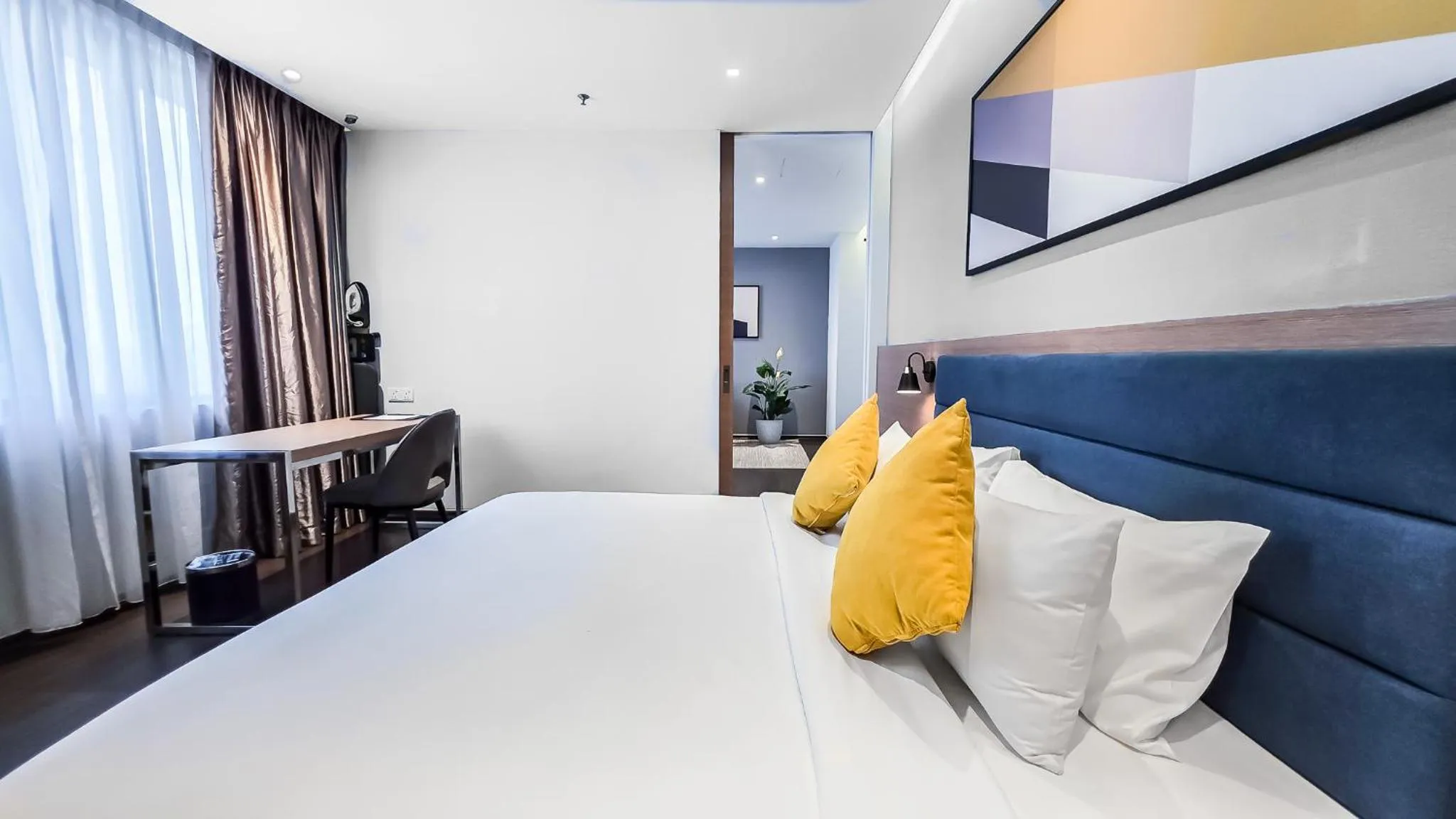 Bed in Fives Hotel Johor Bahru City Centre